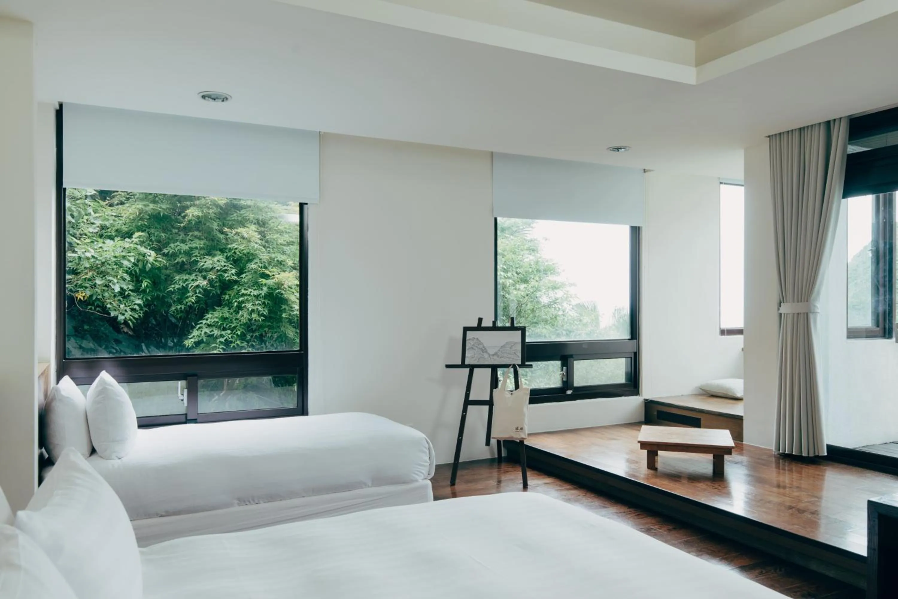 Bed in Adagio JinGuaShi