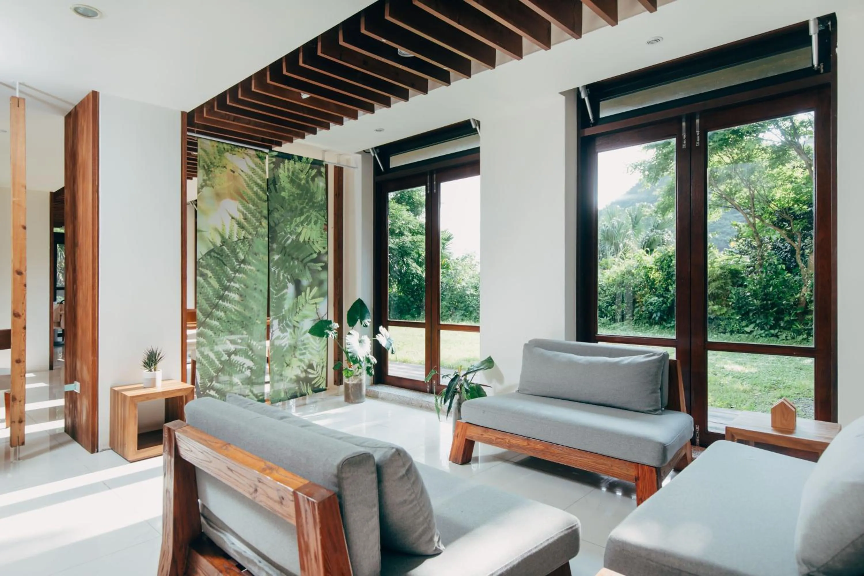 Seating area in Adagio JinGuaShi