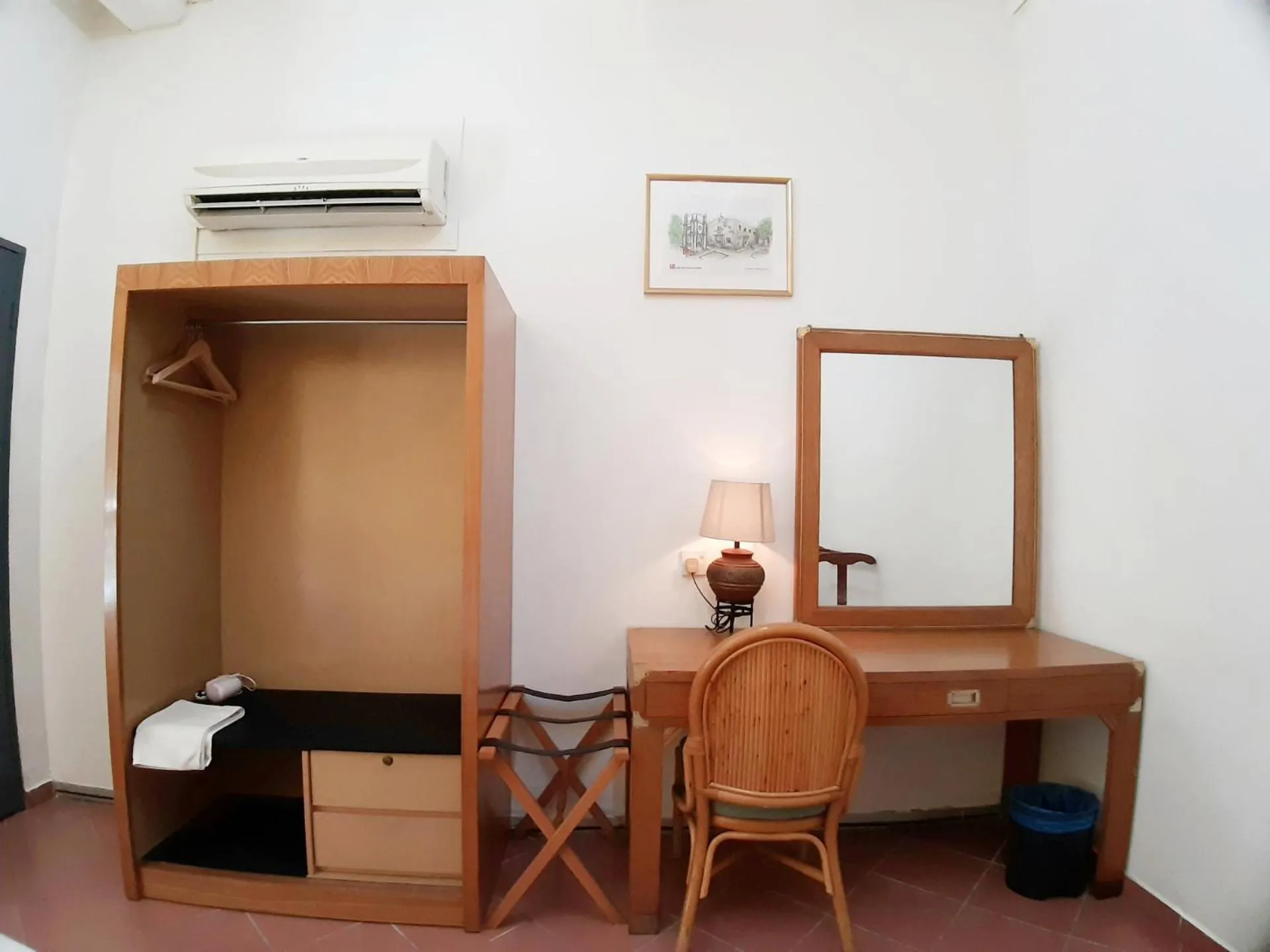 Shower in Heeren Inn Melaka