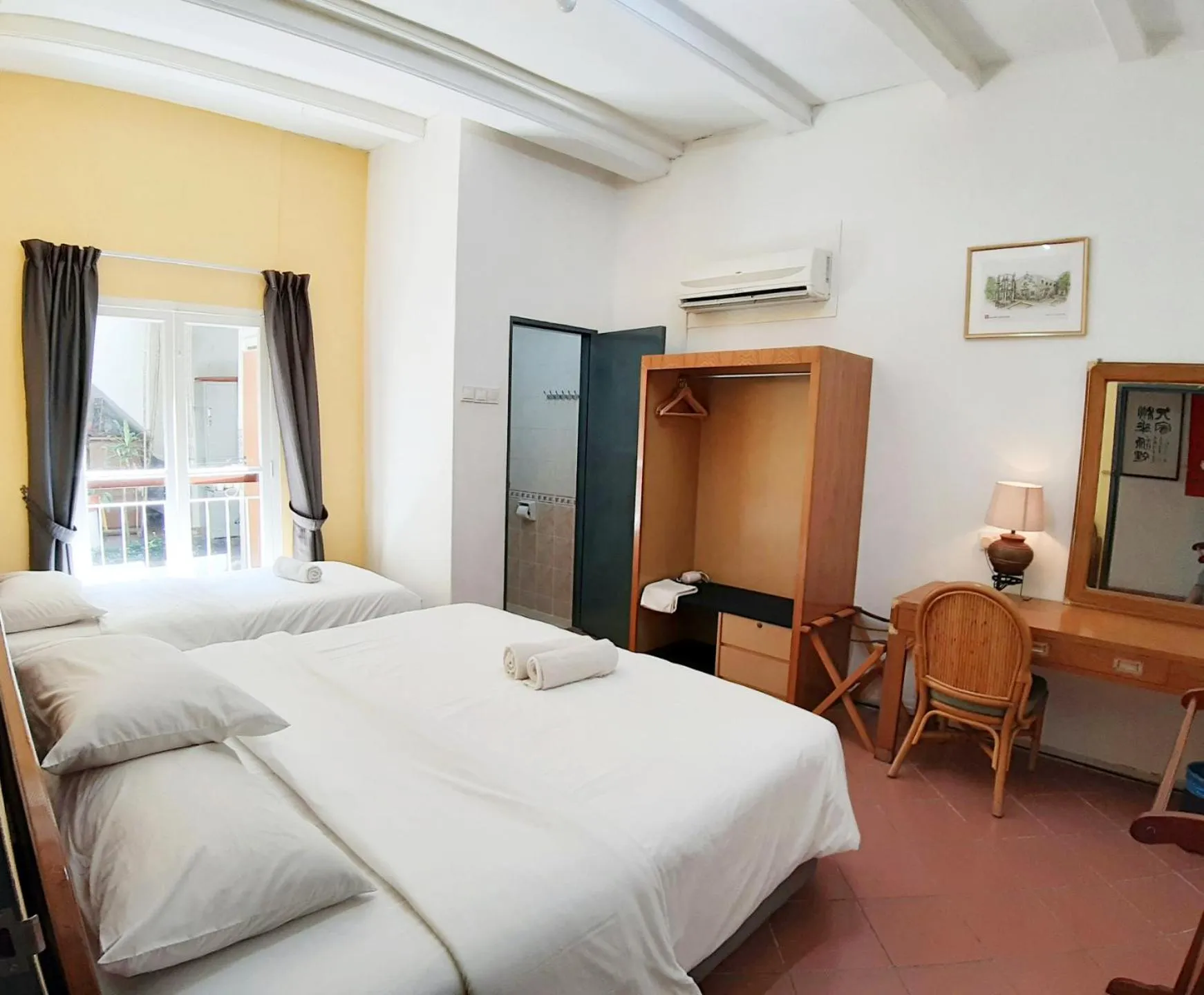 Shower in Heeren Inn Melaka