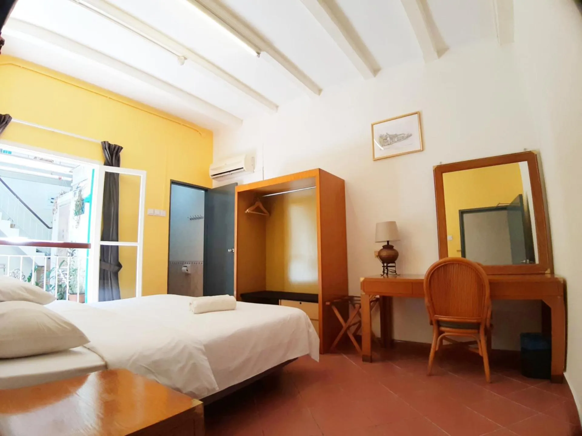 Shower in Heeren Inn Melaka