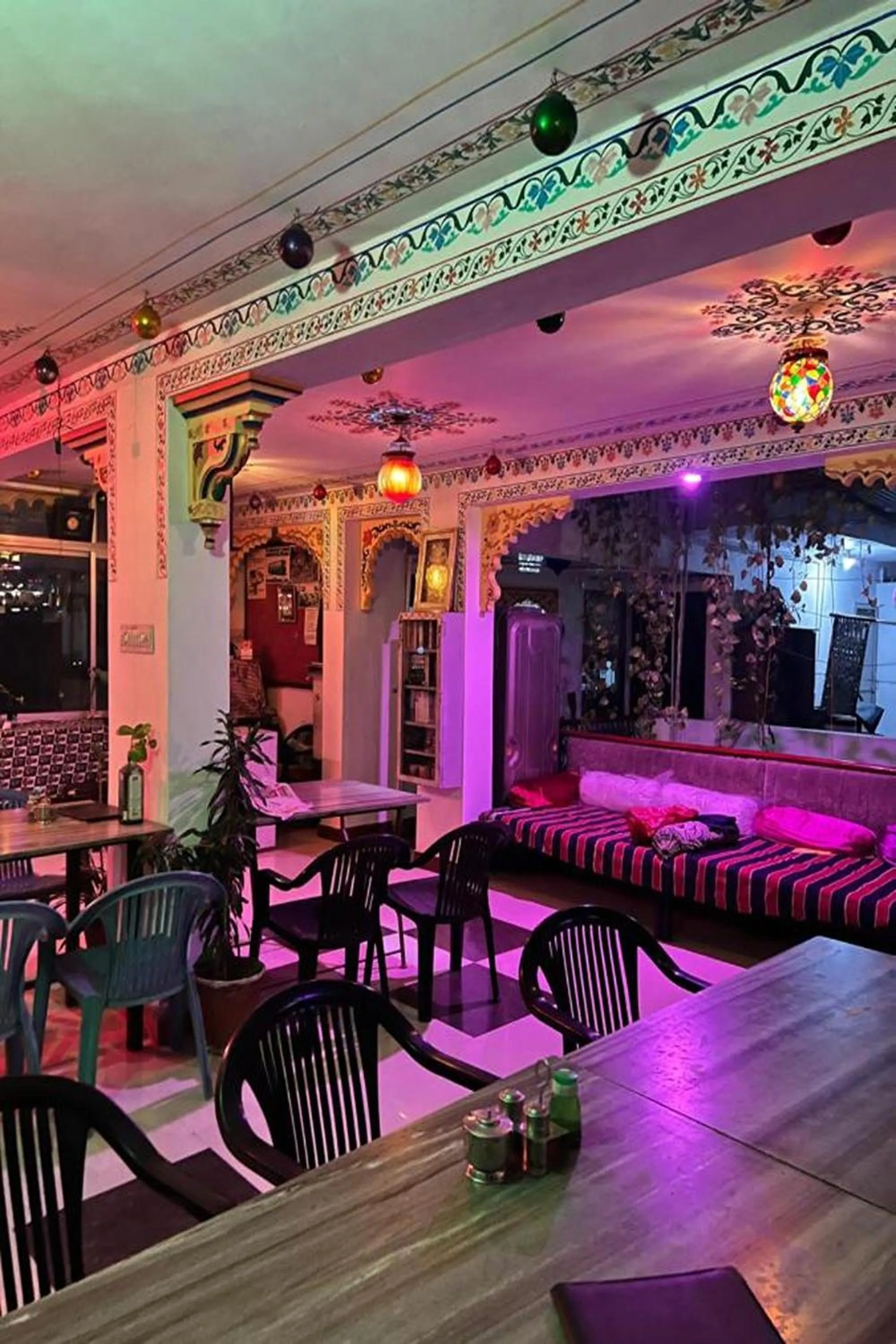 Restaurant/places to eat in Nukkad Guest House Near Lake Pichola