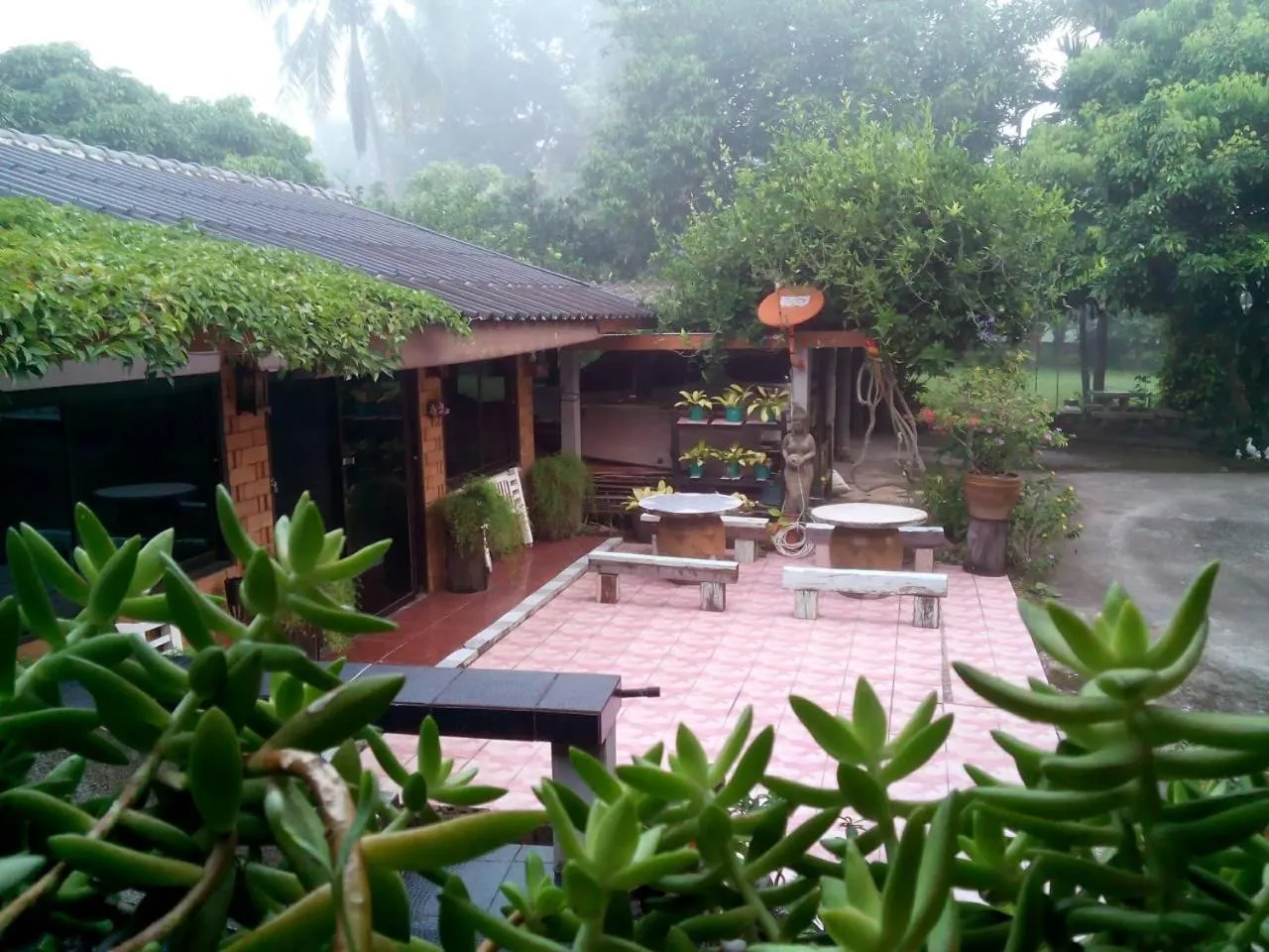 Patio in Oui Kaew Homestay