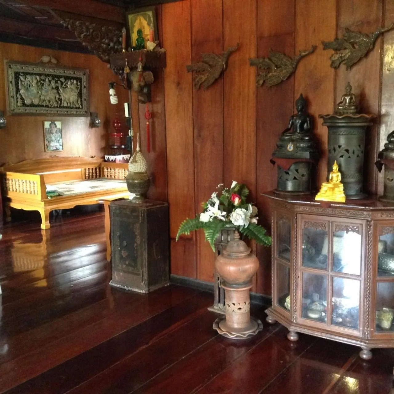 Communal lounge/ TV room in Oui Kaew Homestay