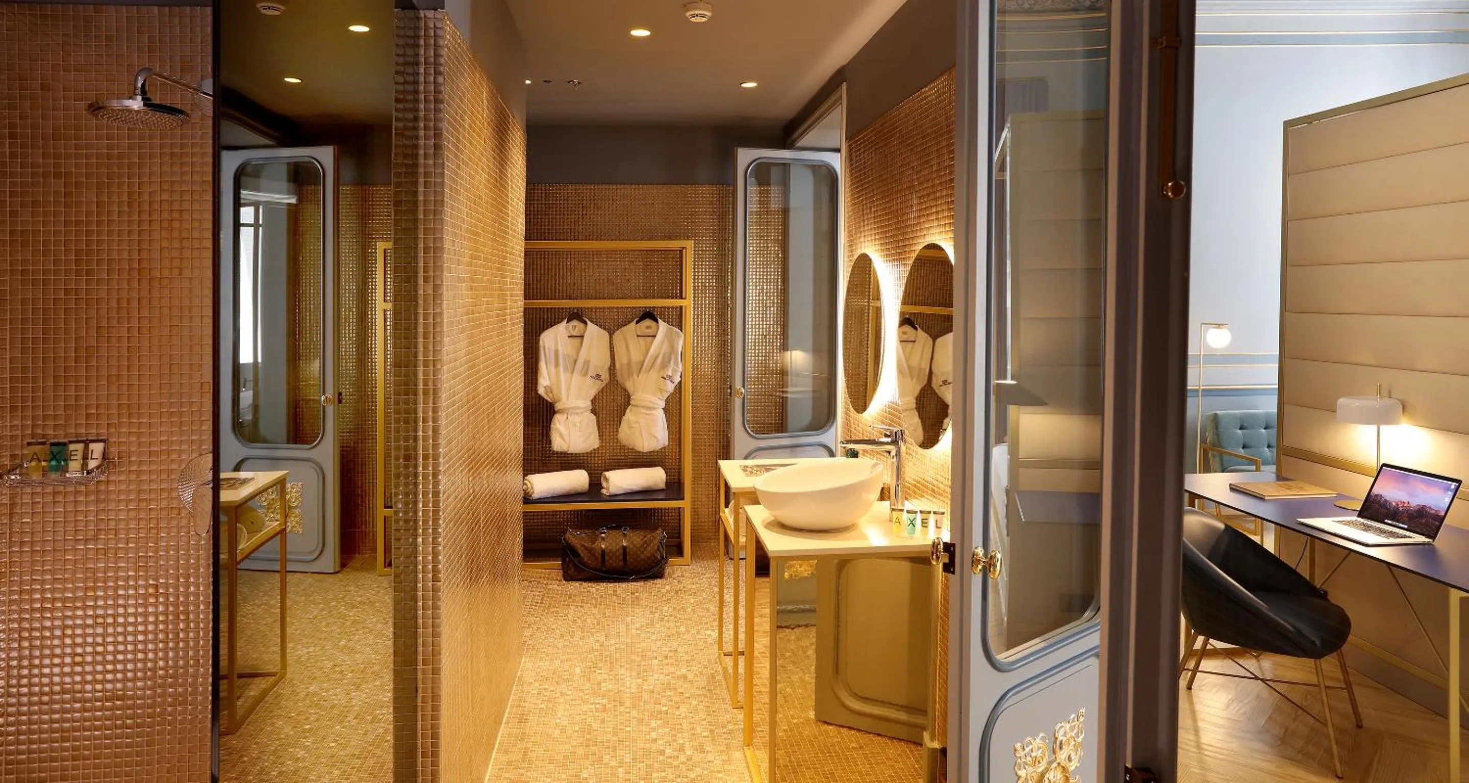 Toilet in Axel Hotel Madrid - Adults Only