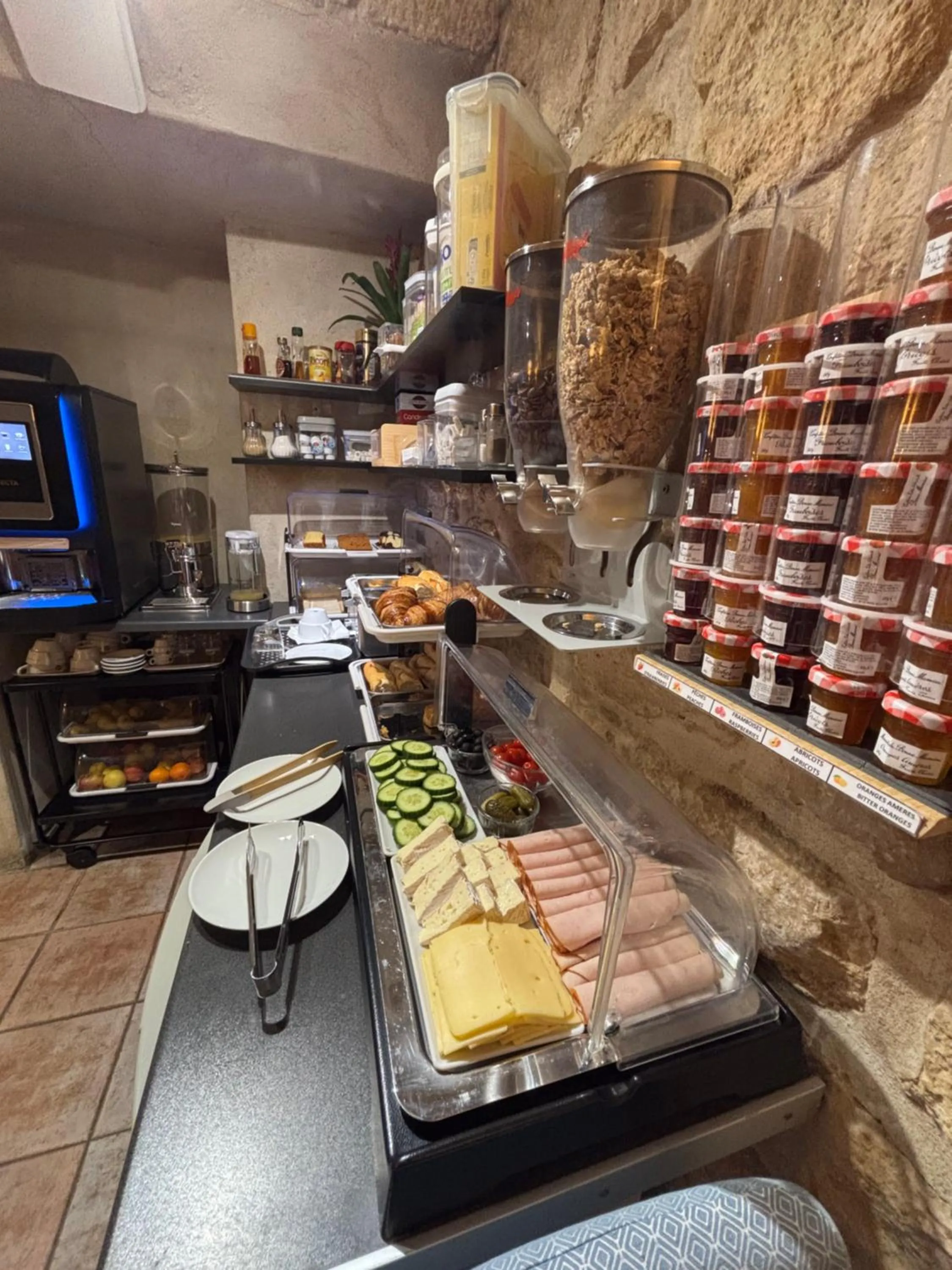 Breakfast in Austin's Saint Lazare Hotel