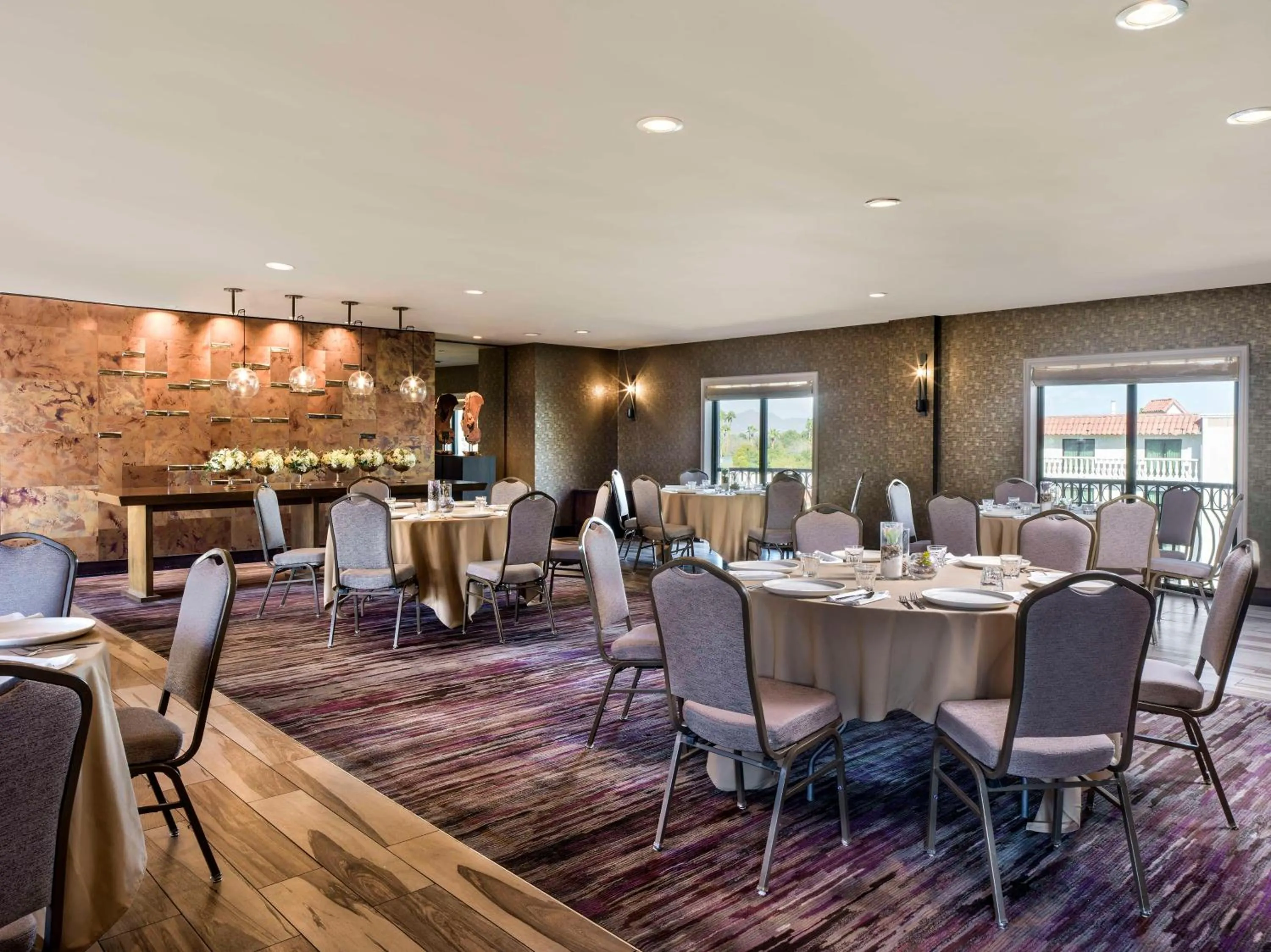 Meeting/conference room in Embassy Suites by Hilton Scottsdale Resort