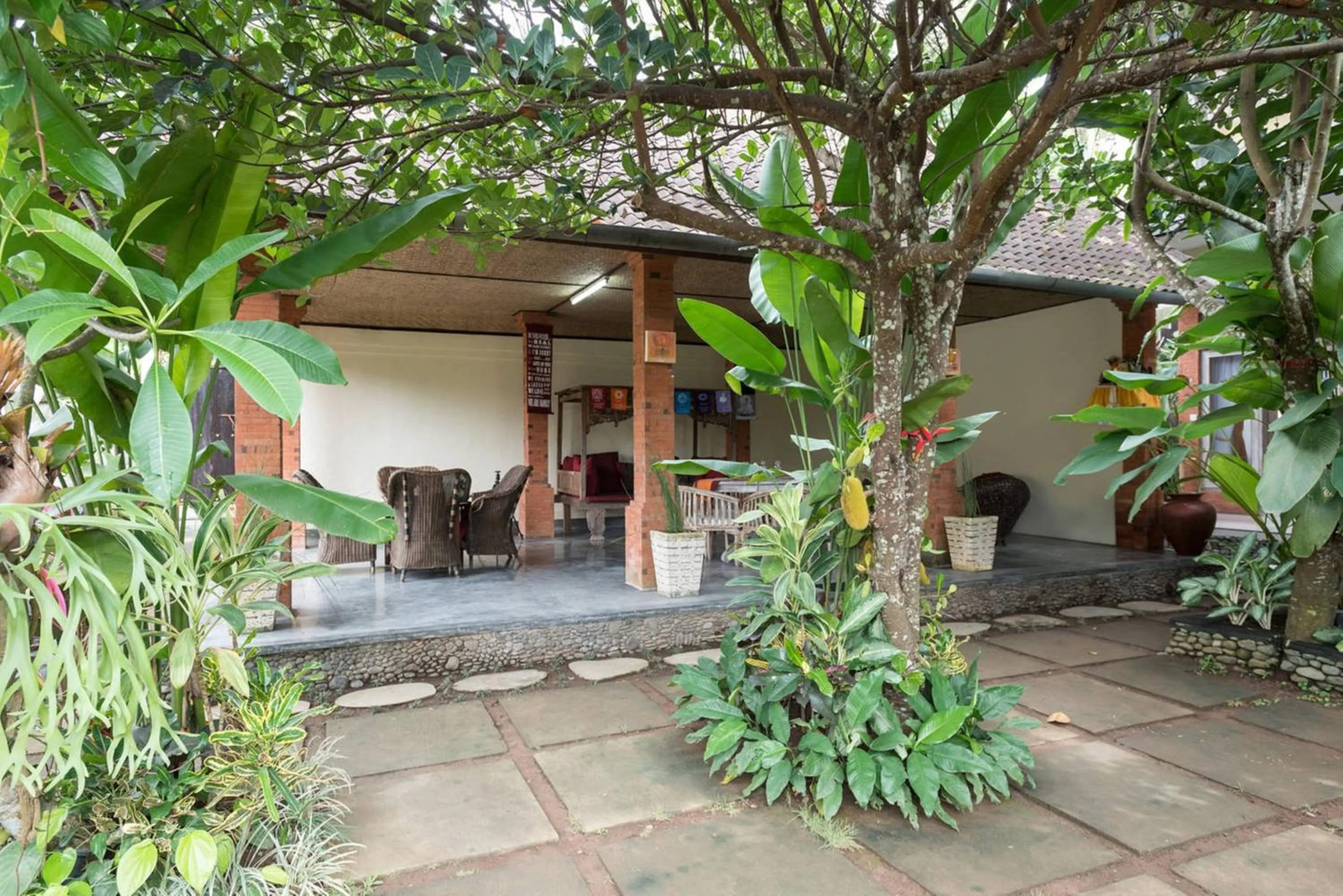 Food and drinks in Alam Pracetha Bali Ubud