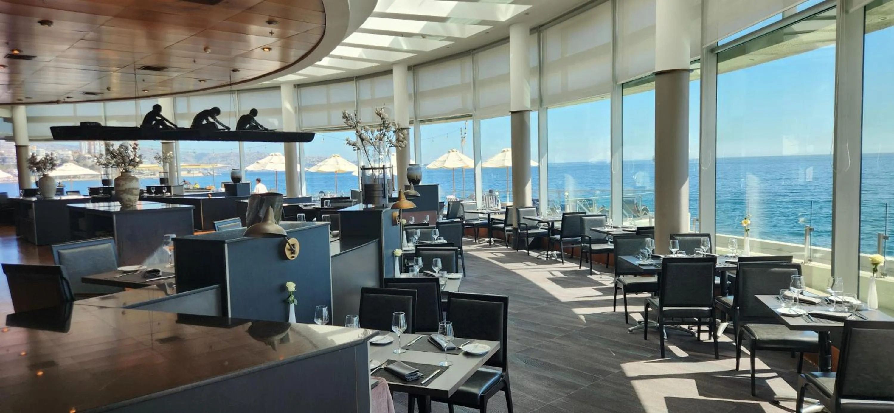 Restaurant/places to eat in Sheraton Miramar Hotel & Convention Center