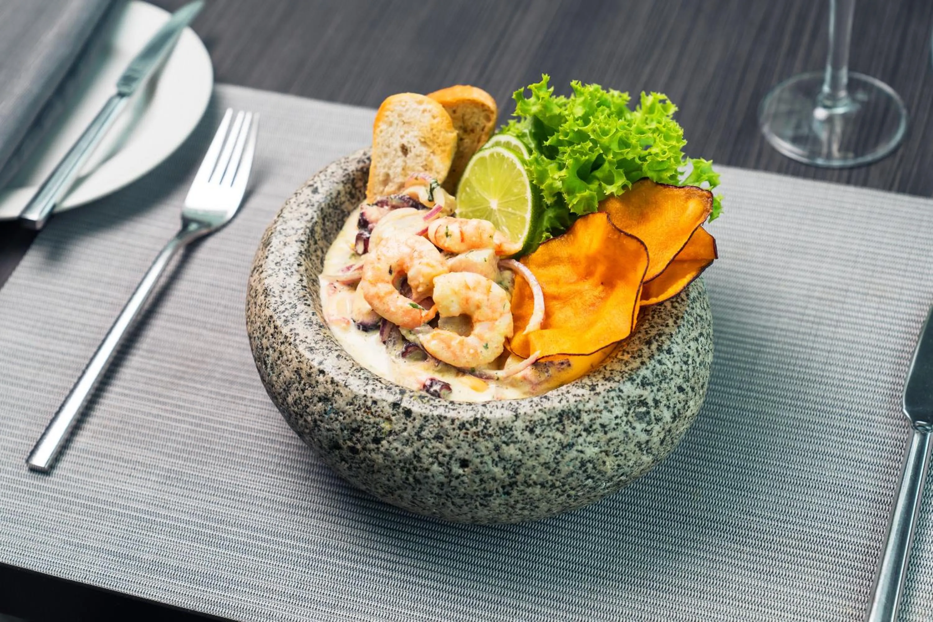 Restaurant/places to eat in Sheraton Miramar Hotel & Convention Center