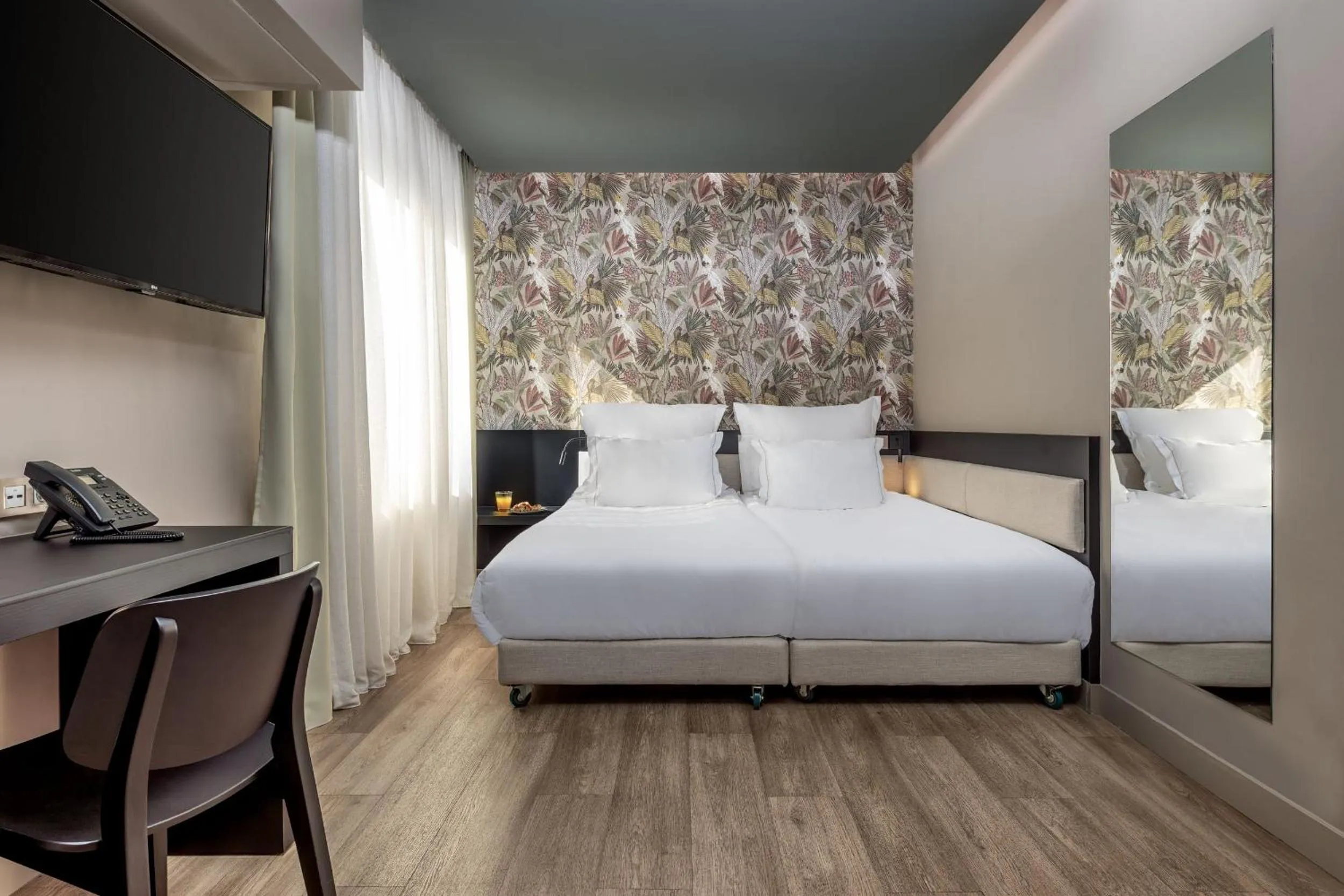 Brown Kubic, a member of Brown Hotels