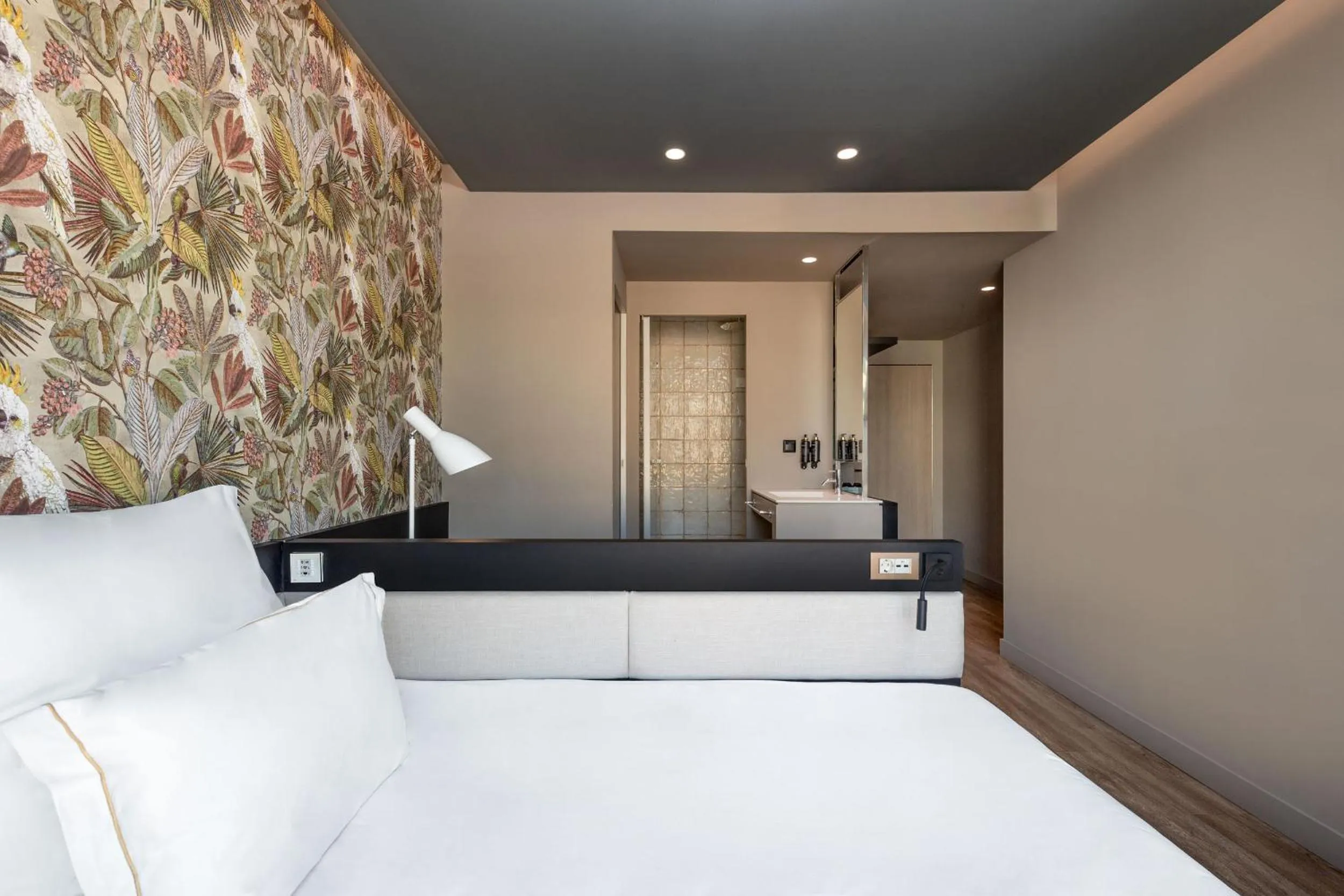 Brown Kubic, a member of Brown Hotels