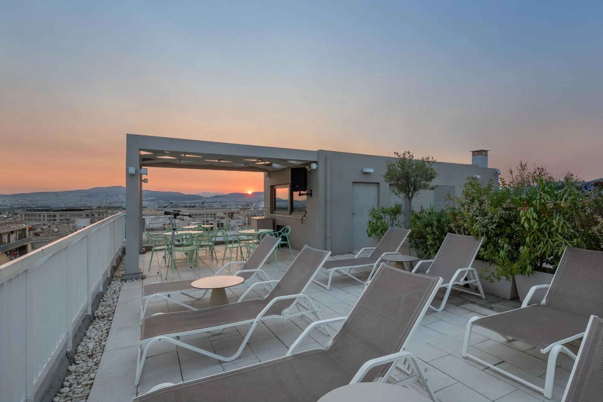 Brown Kubic, a member of Brown Hotels