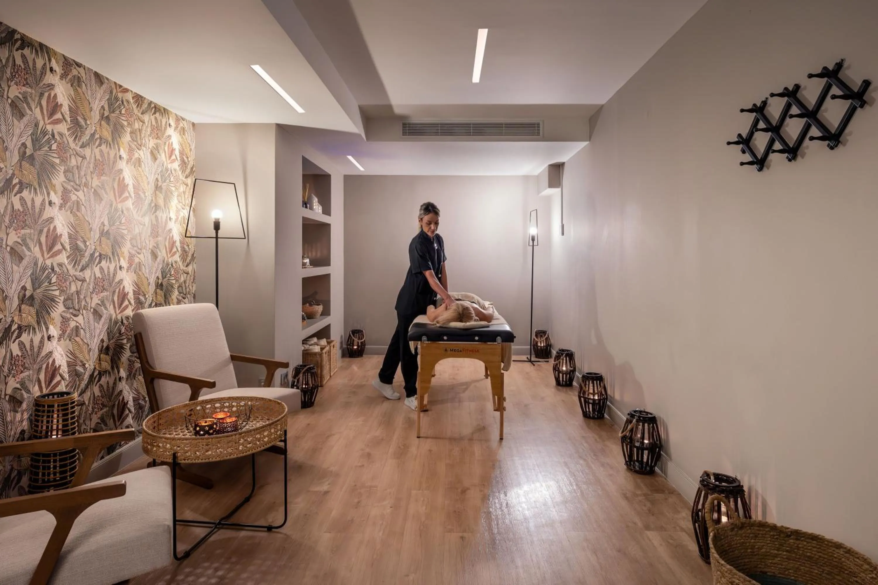 Massage in Casual Kubic Athens