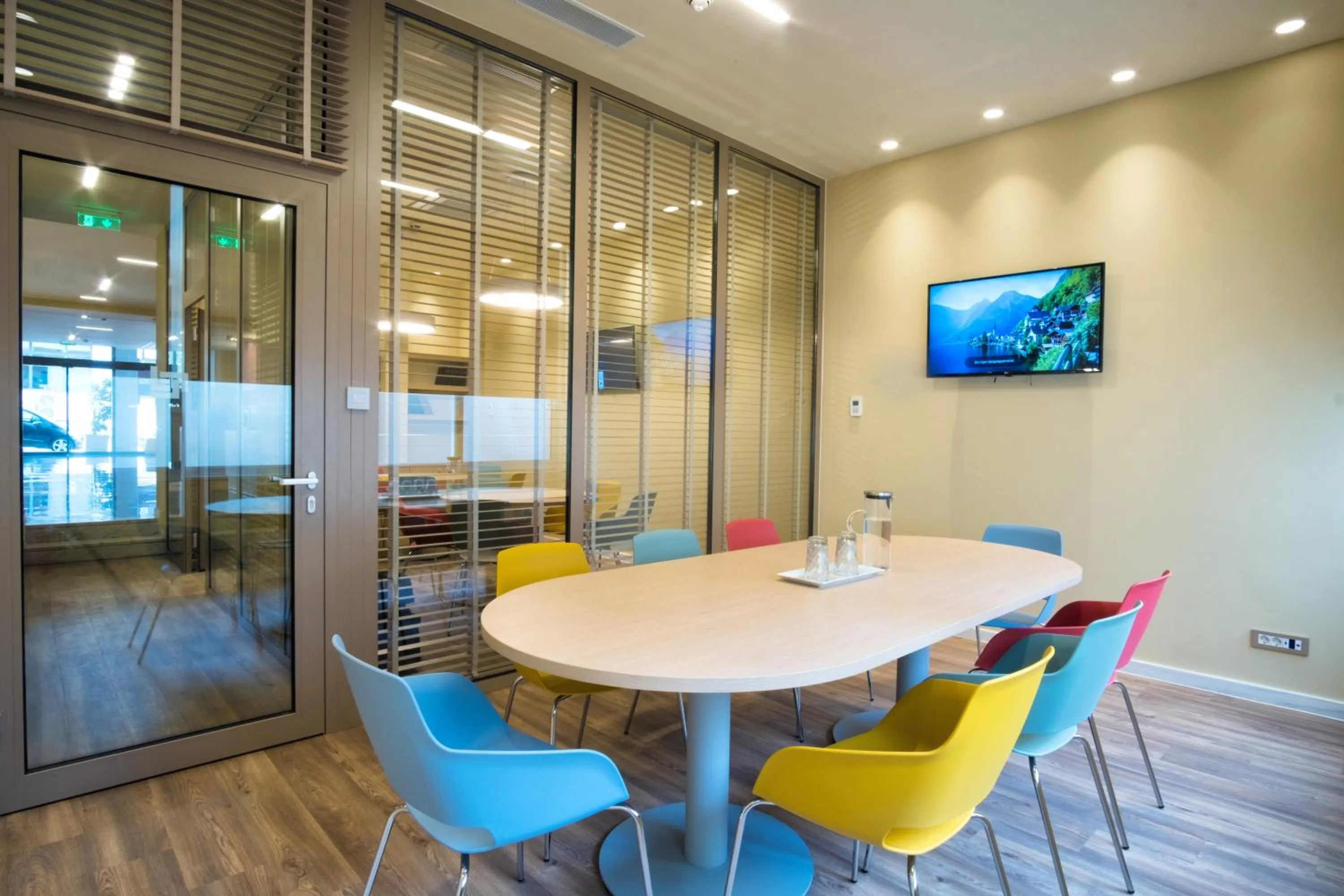 Seating area in Casual Kubic Athens