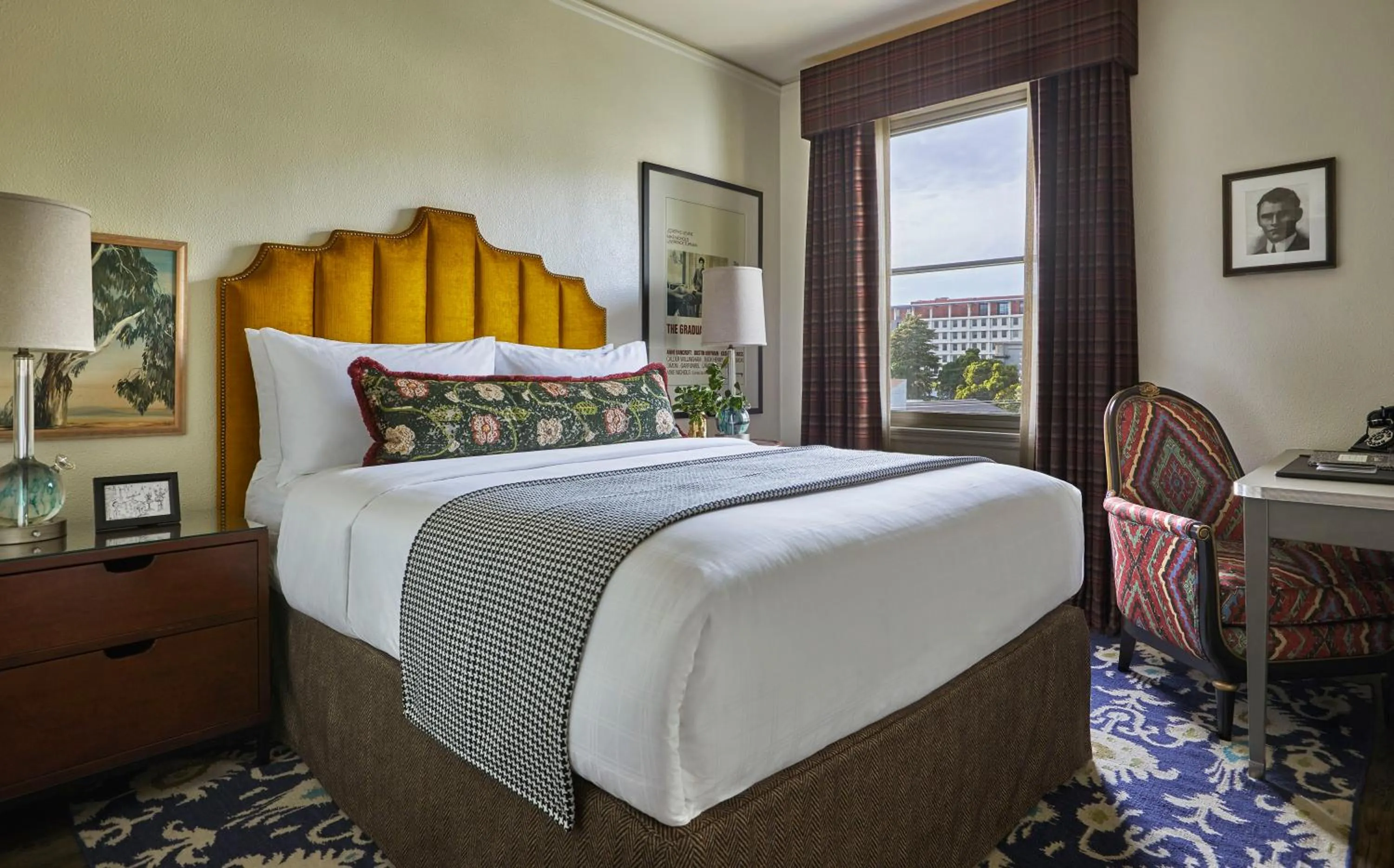 Bedroom, Bed in Graduate by Hilton Berkeley