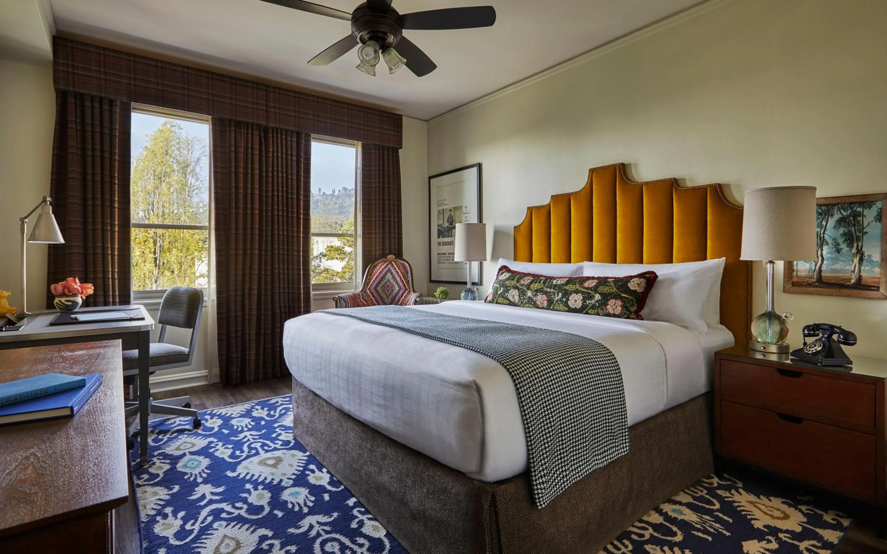 Bedroom, Bed in Graduate by Hilton Berkeley