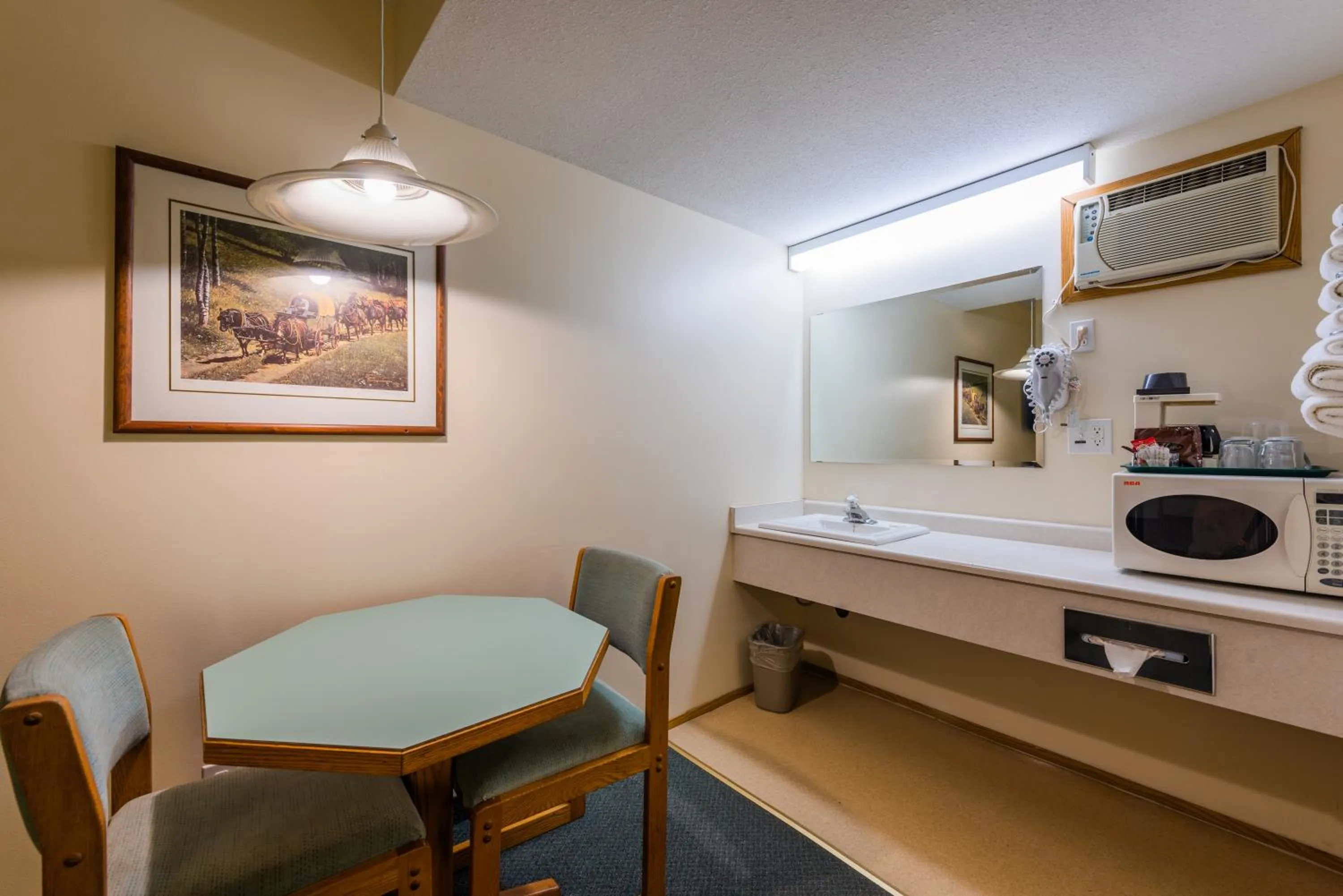Seating area in The Ranchland Inn Kamloops