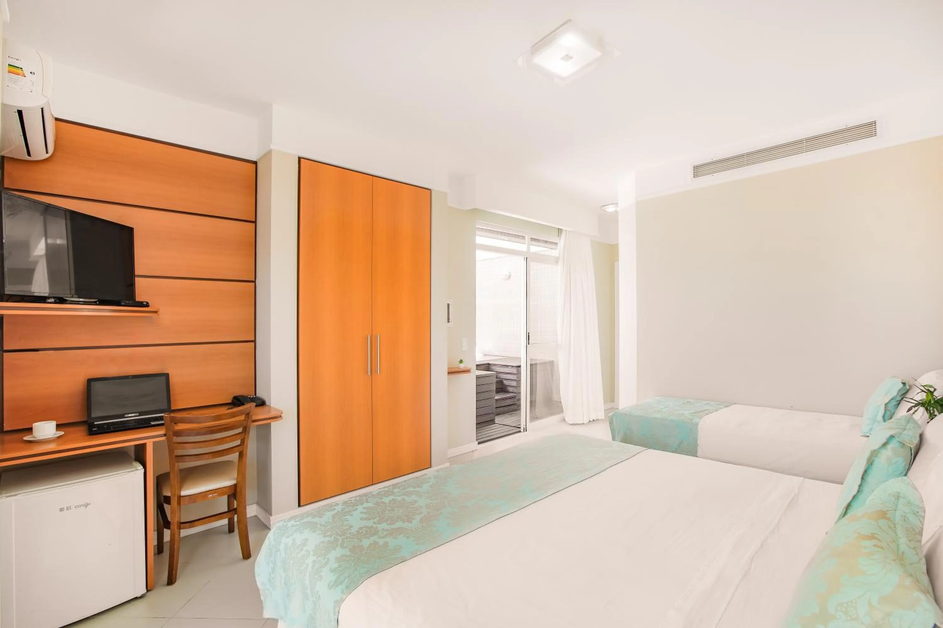 Photo of the whole room, Bed in Oceania Park Hotel Spa & Convention