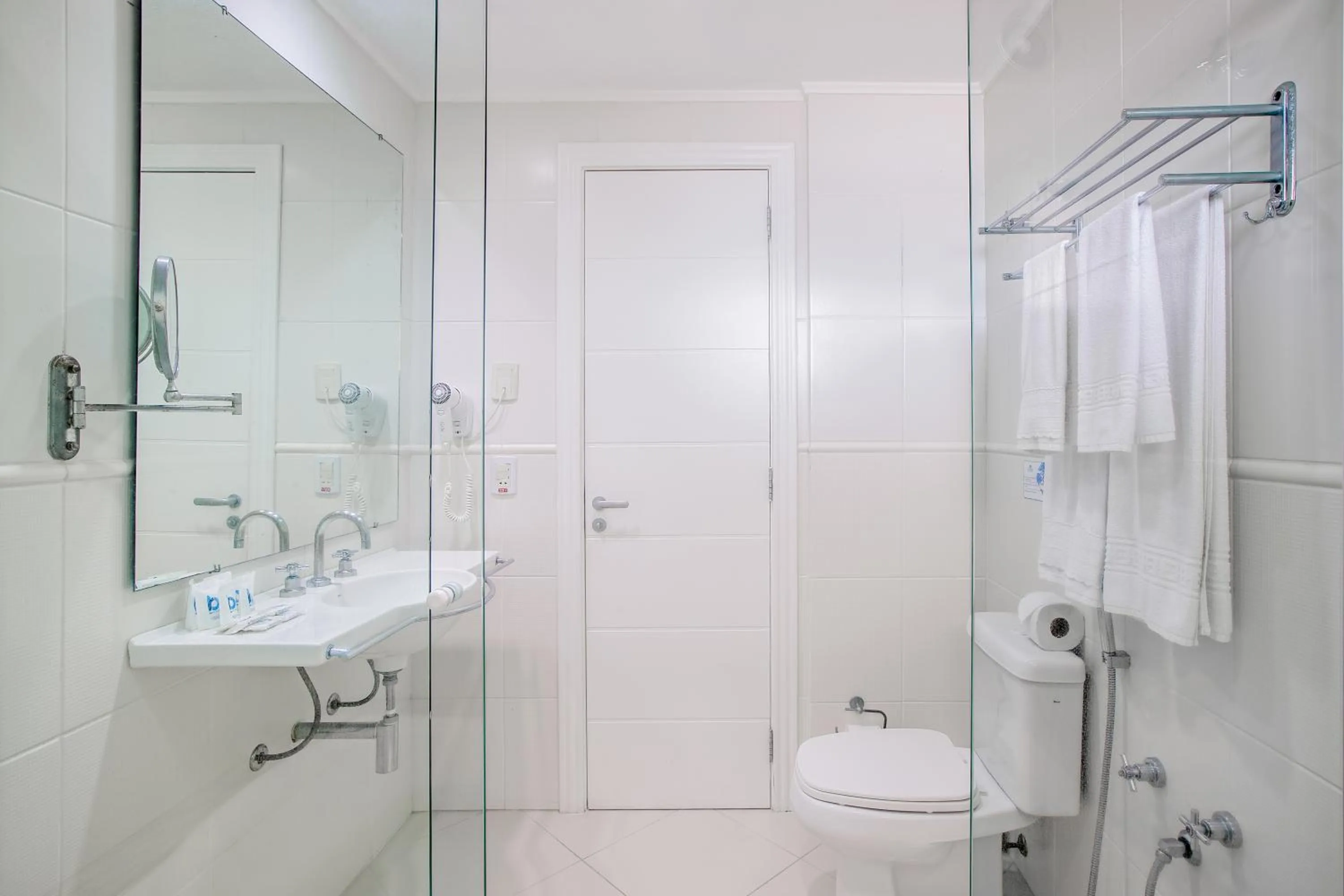 Bathroom in Oceania Park Hotel Spa & Convention
