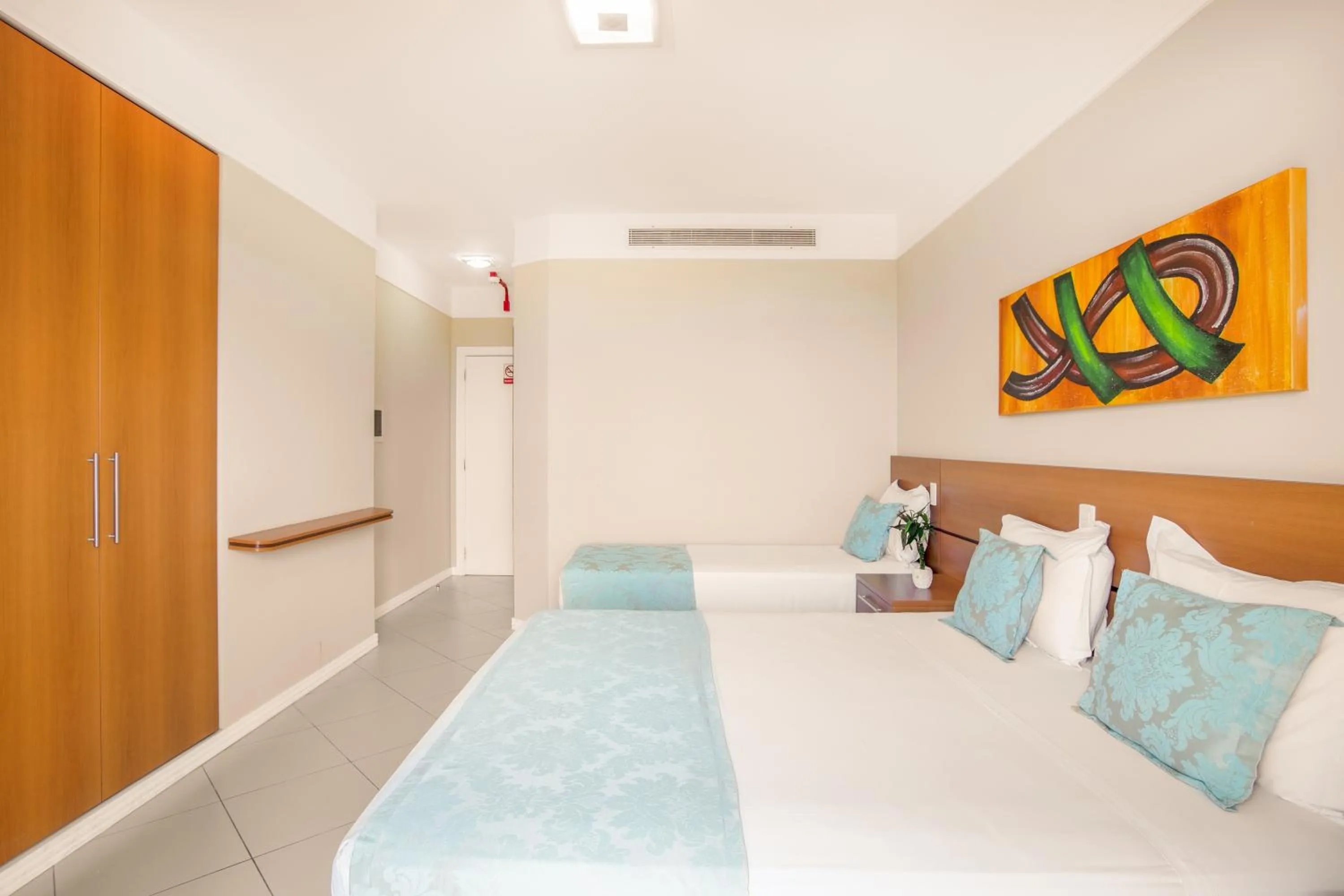 Photo of the whole room, Bed in Oceania Park Hotel Spa & Convention