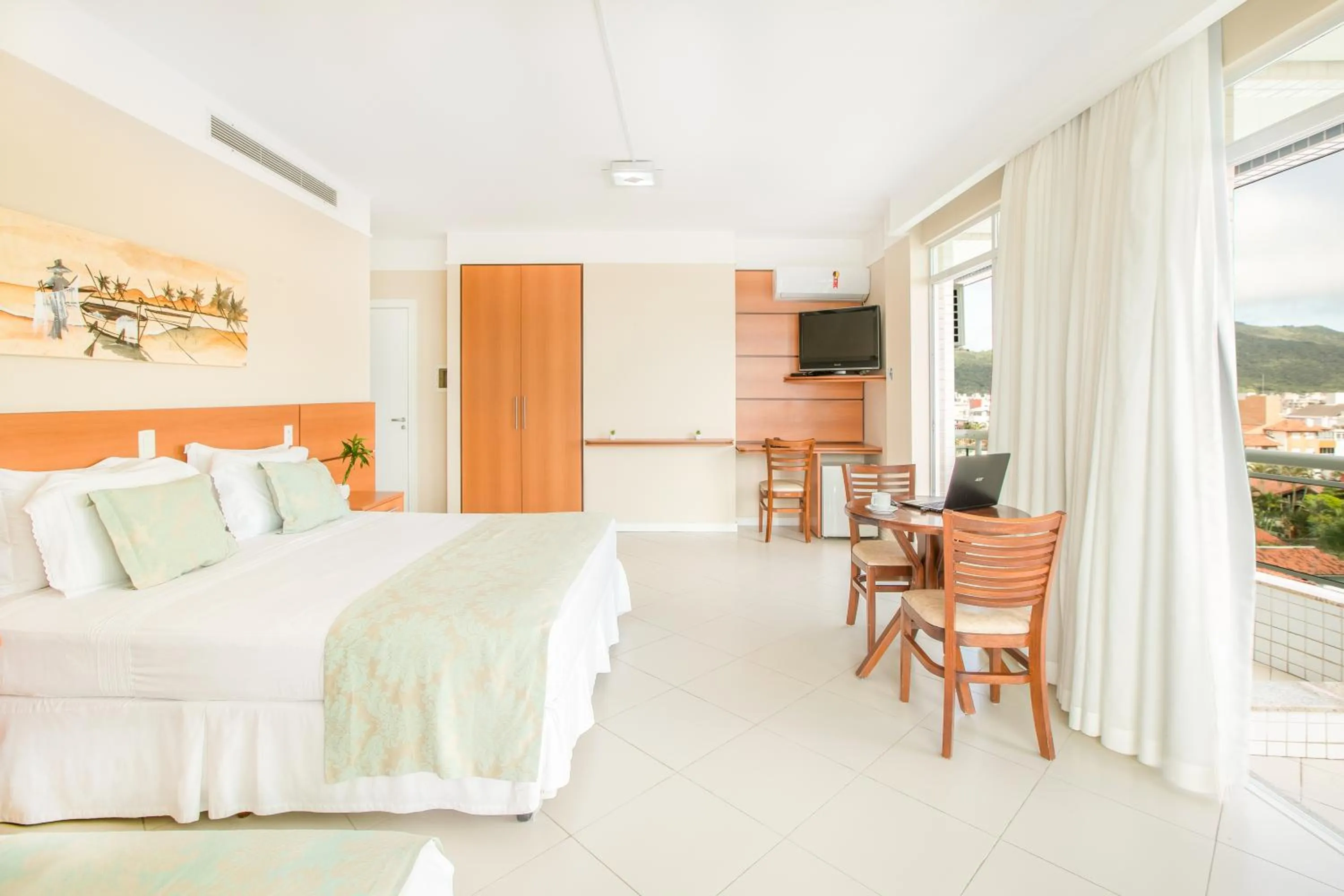 Photo of the whole room, Bed in Oceania Park Hotel Spa & Convention