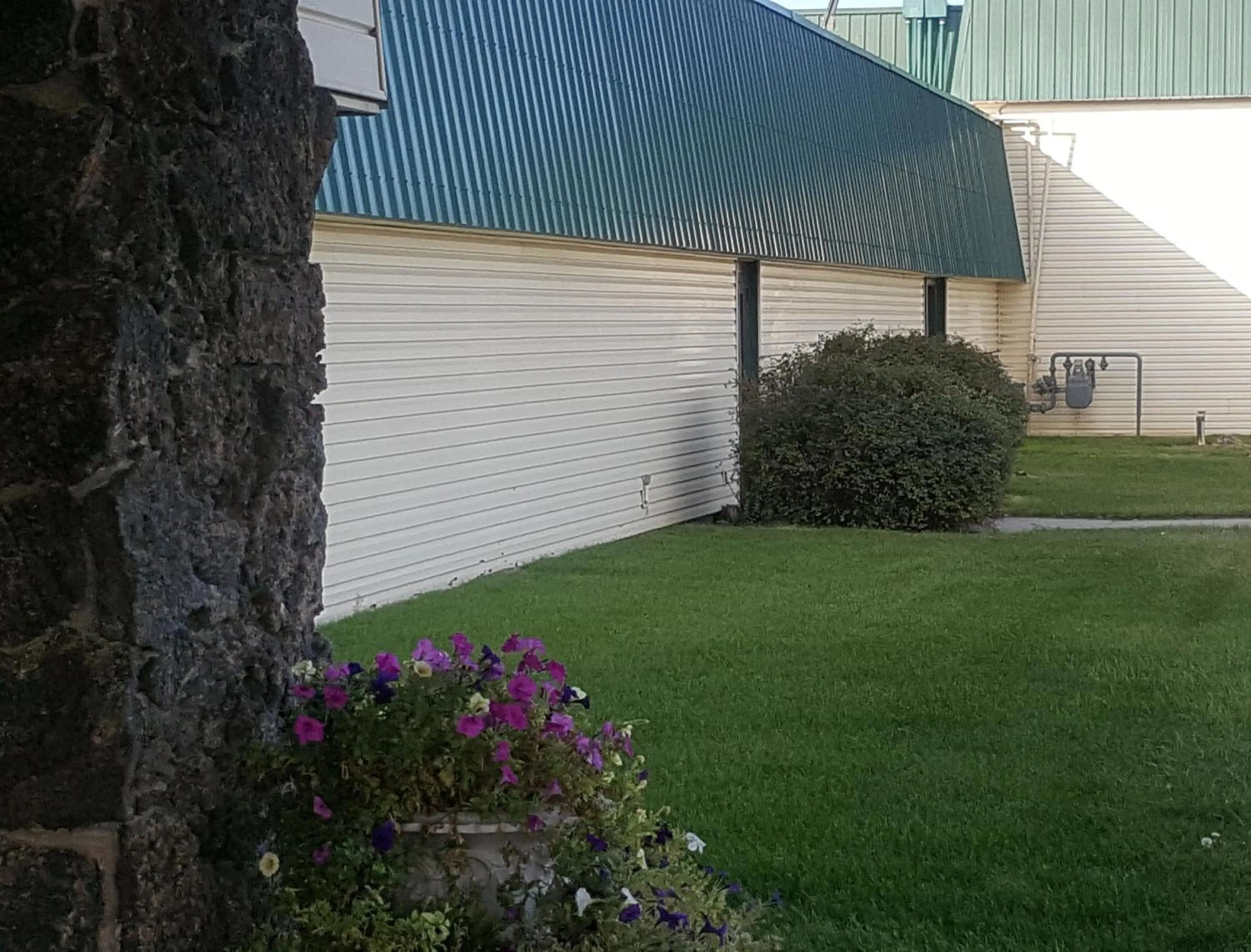 Property building in Motel 6 Pocatello ID