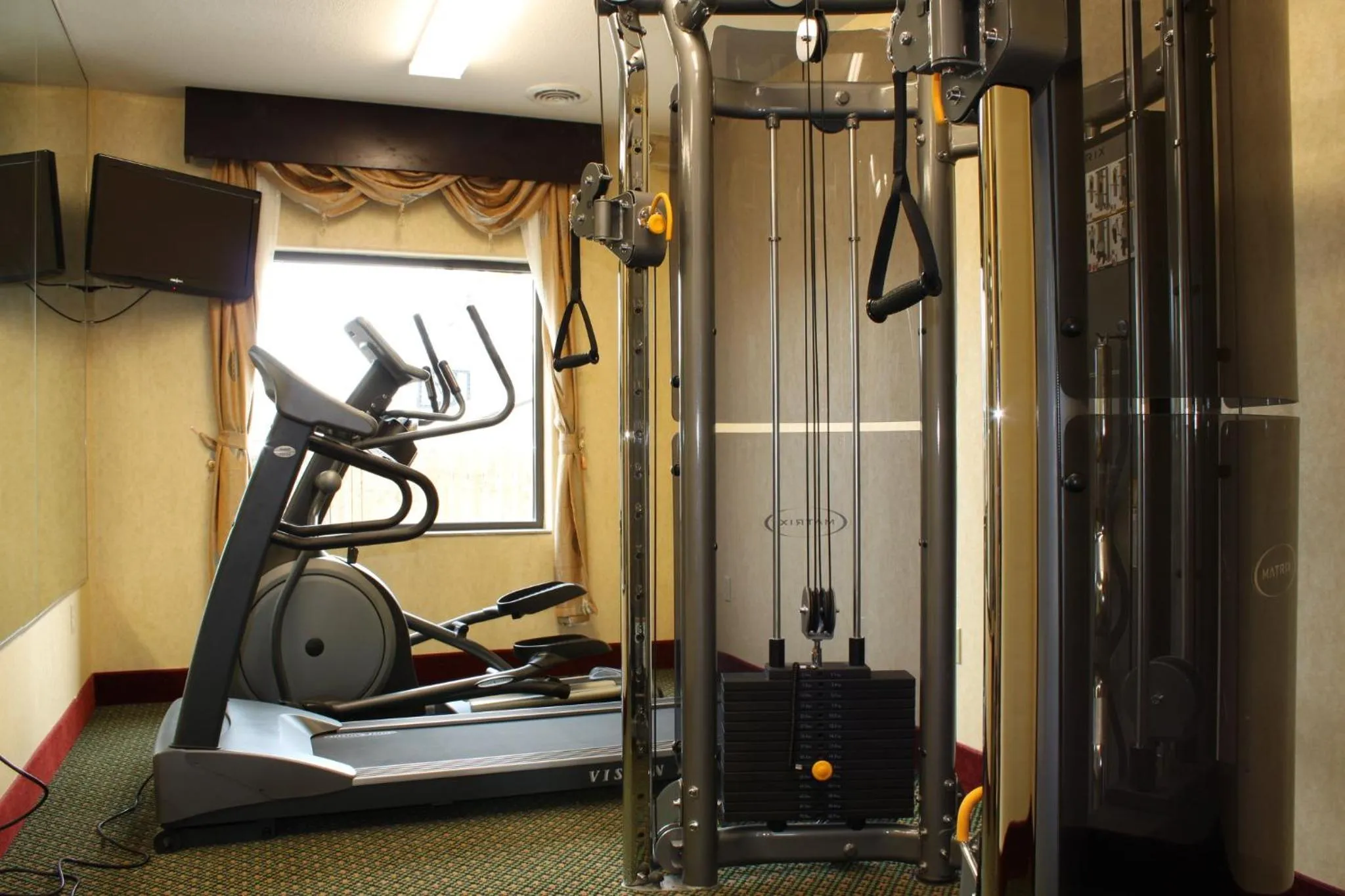 Fitness centre/facilities in Red Roof Inn & Suites Detroit - Melvindale/Dearborn