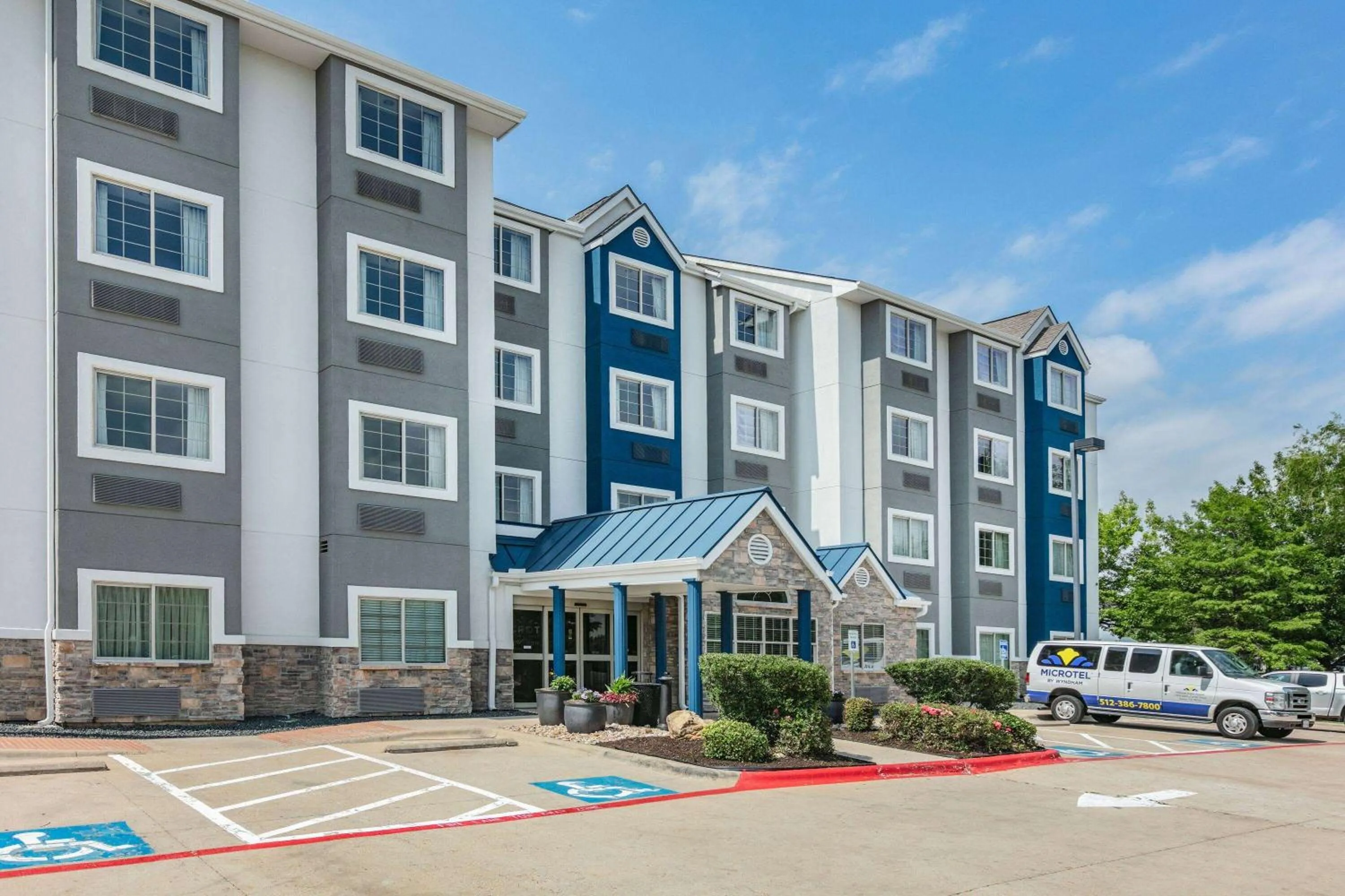 Property building in Microtel Inn & Suites by Wyndham Austin Airport