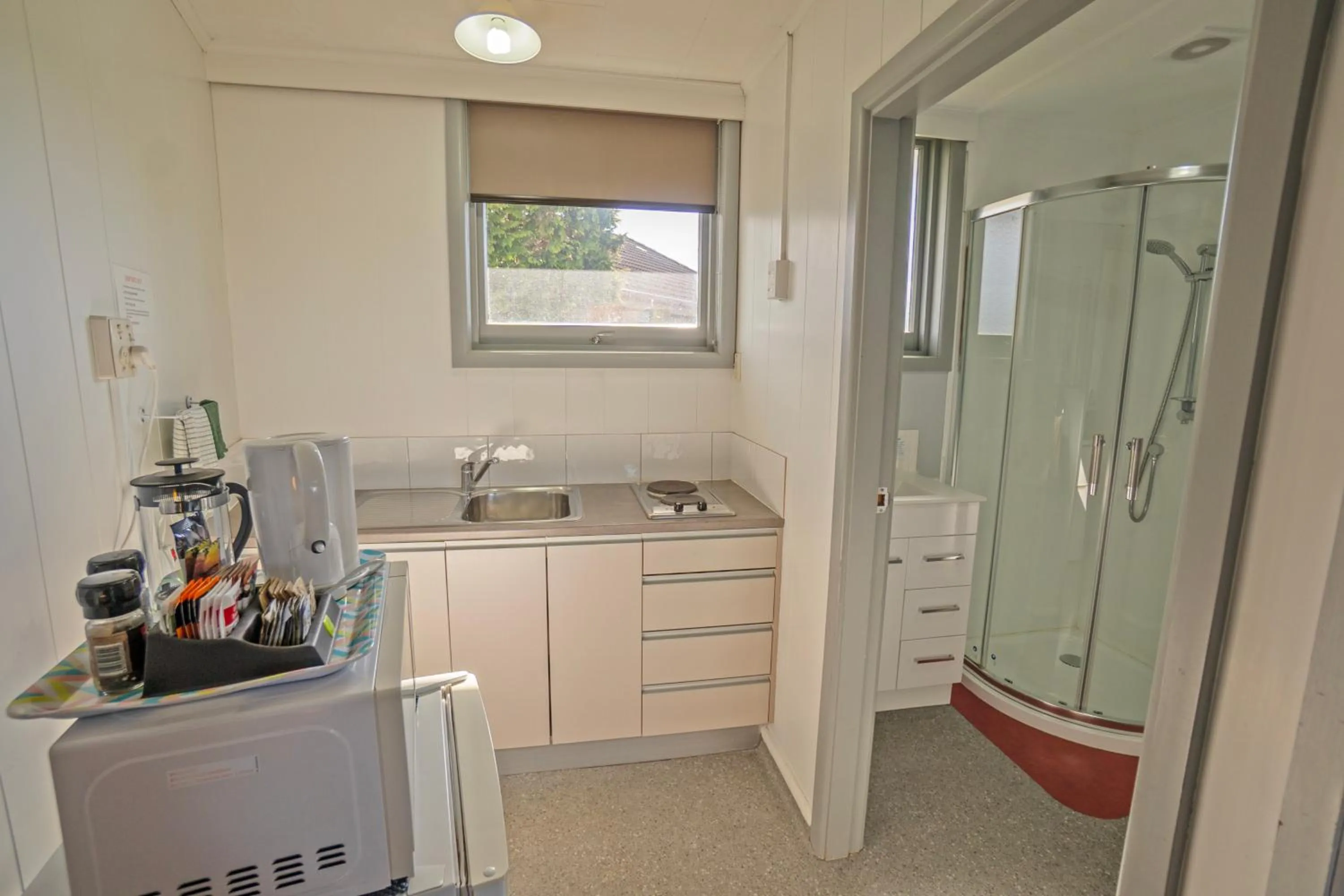 Kitchen or kitchenette in Kaikoura Motor Inn