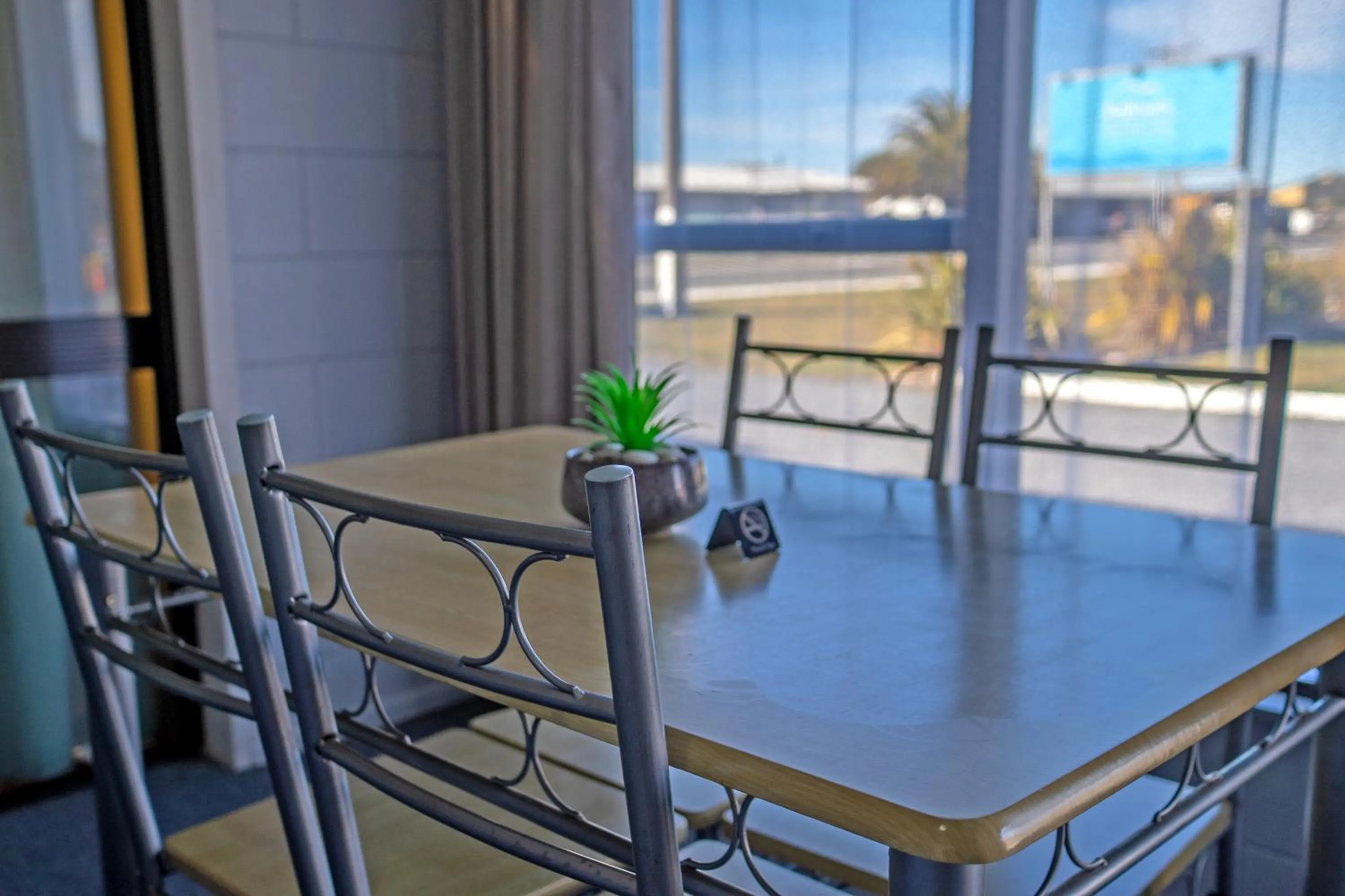 Dining area in Kaikoura Motor Inn
