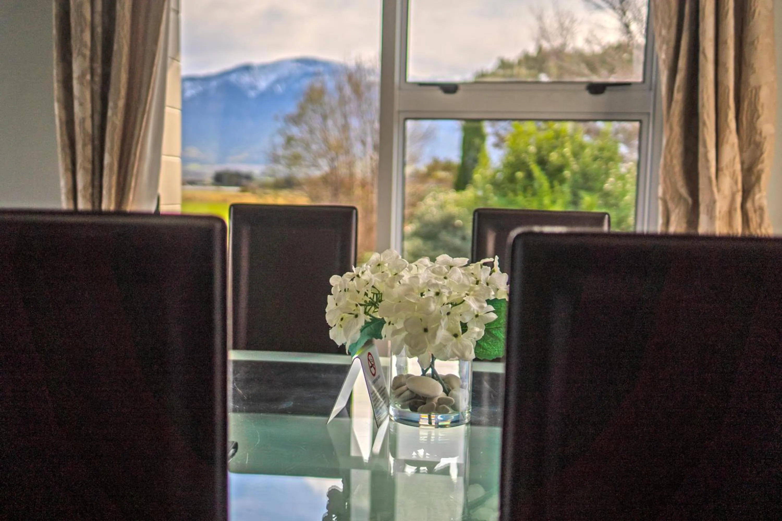 Seating area in Kaikoura Motor Inn