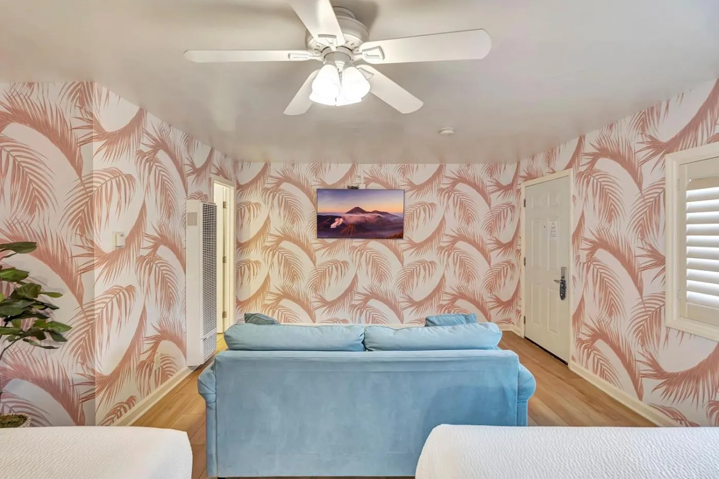 Bed in Santa Monica Hotel