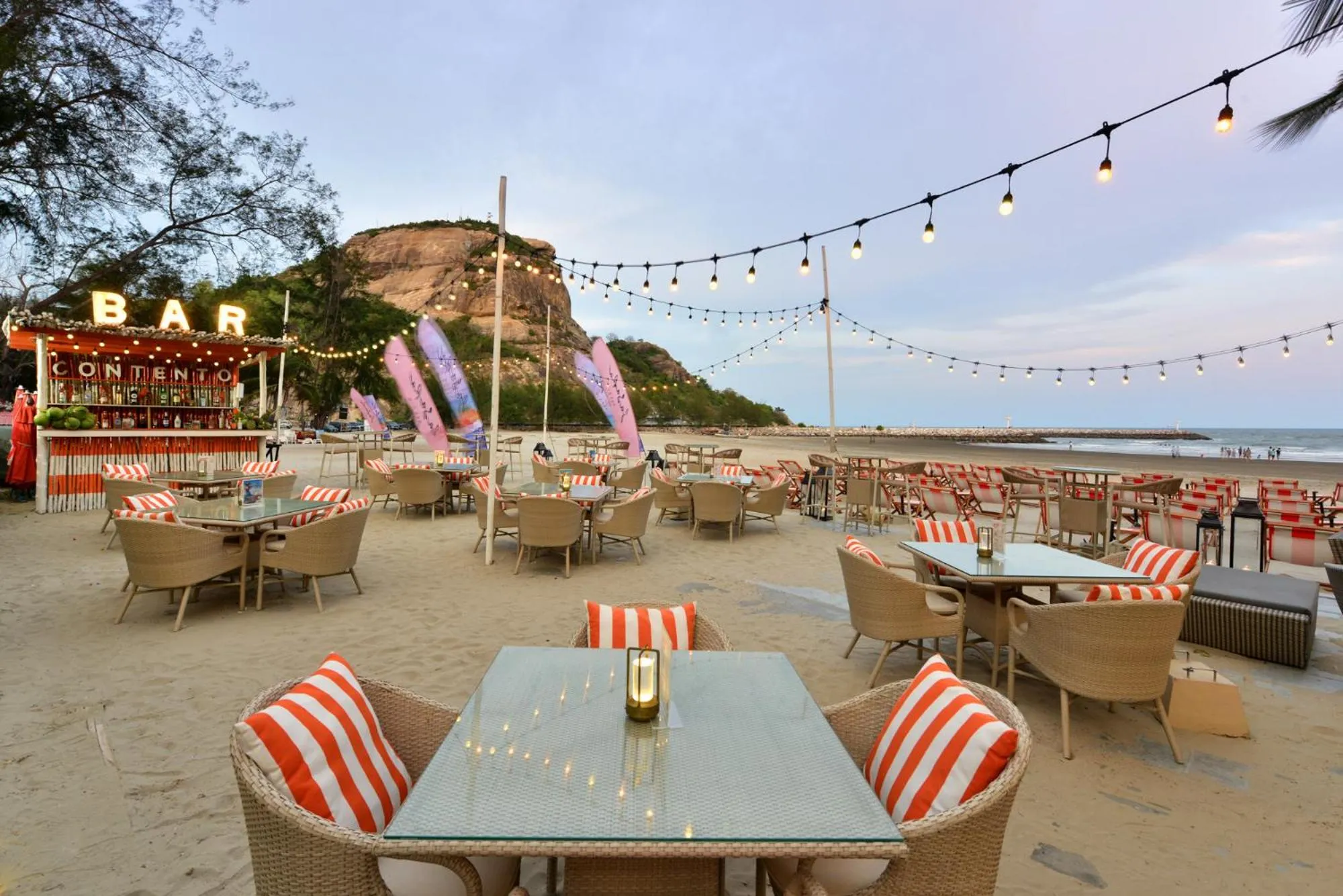 Restaurant/places to eat in Anantasila Beach Resort Hua Hin