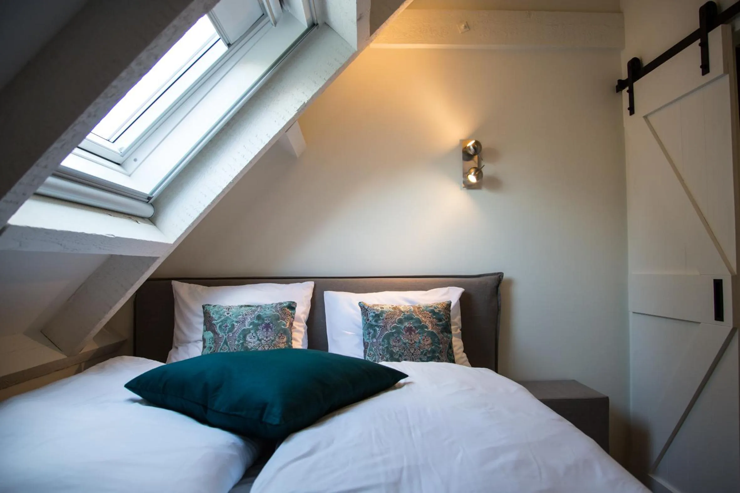 Bedroom, Bed in De Verloren Sinjoor