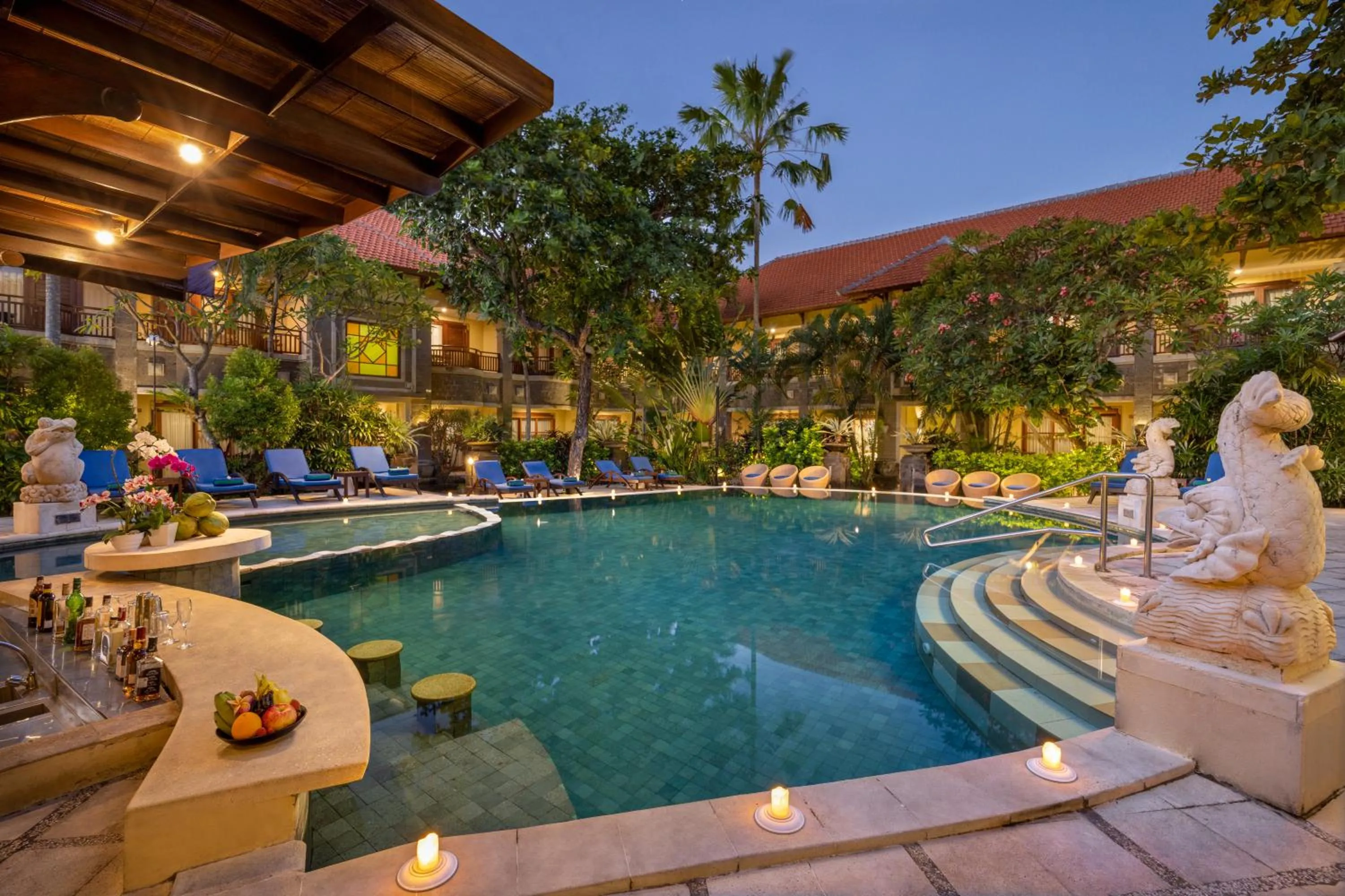 Swimming pool in Adhi Jaya Hotel