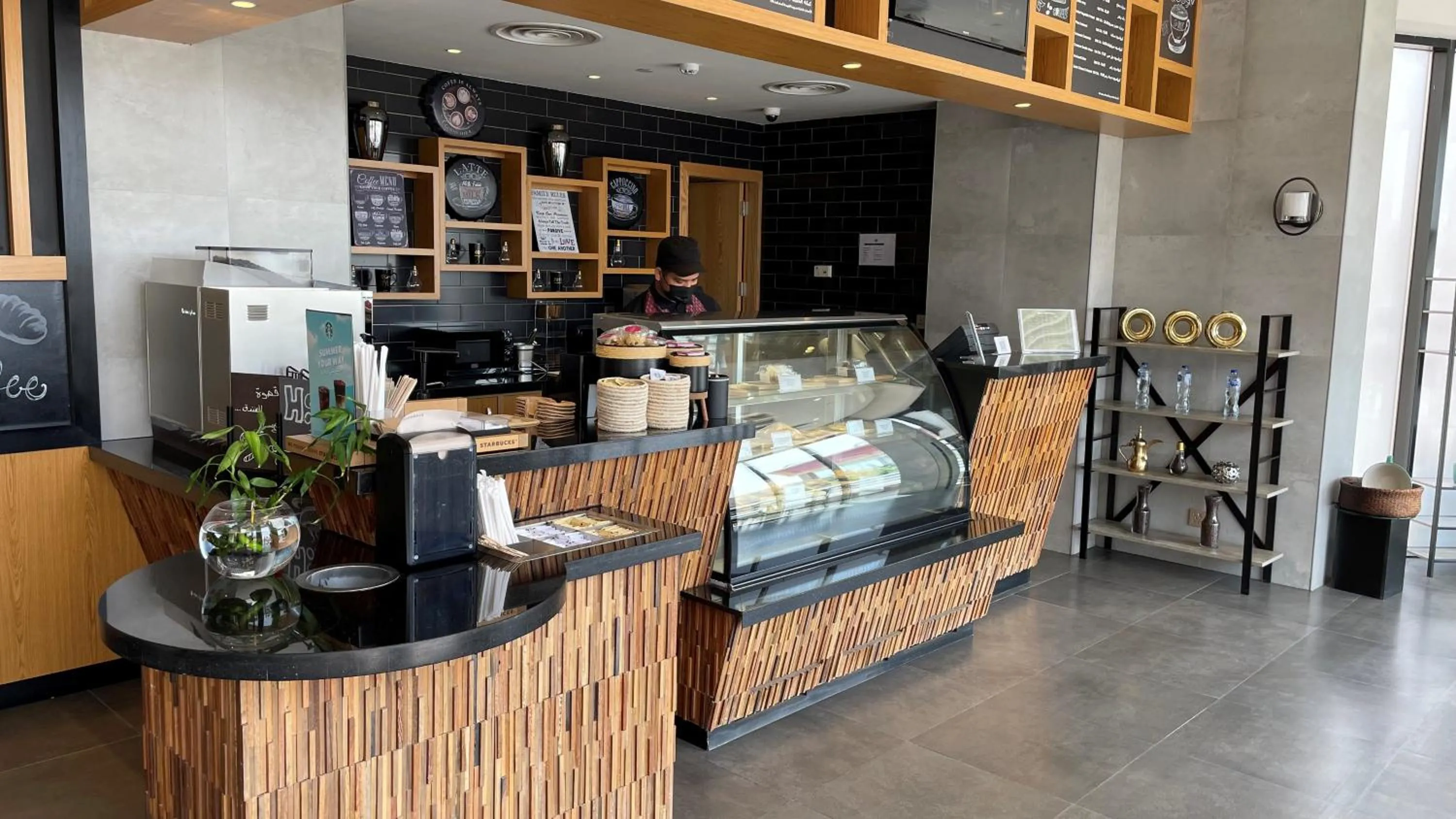 Food and drinks in Ramada Hotel & Suites by Wyndham Al Qassim