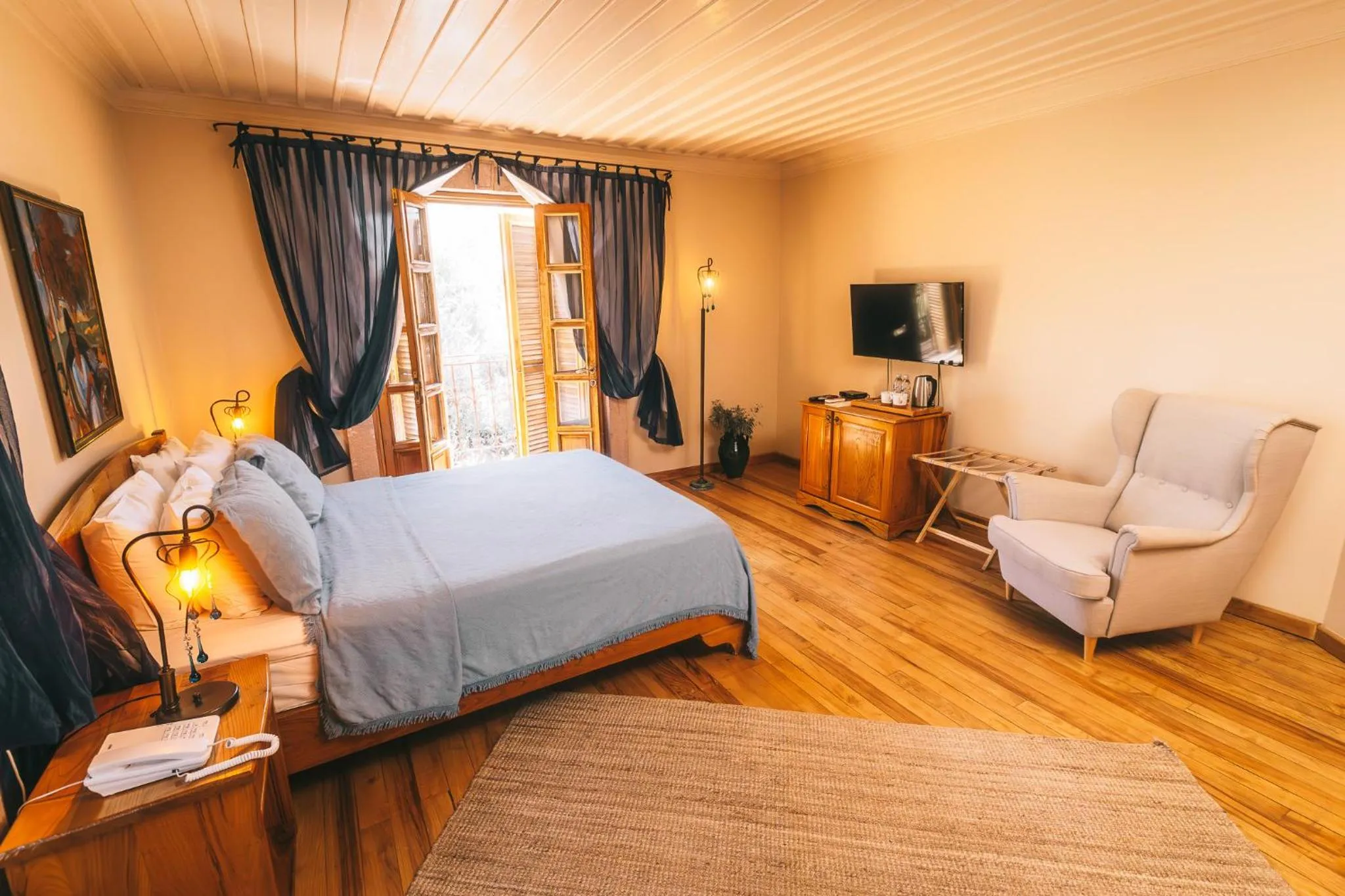 TV and multimedia, Bed in Jade Residence