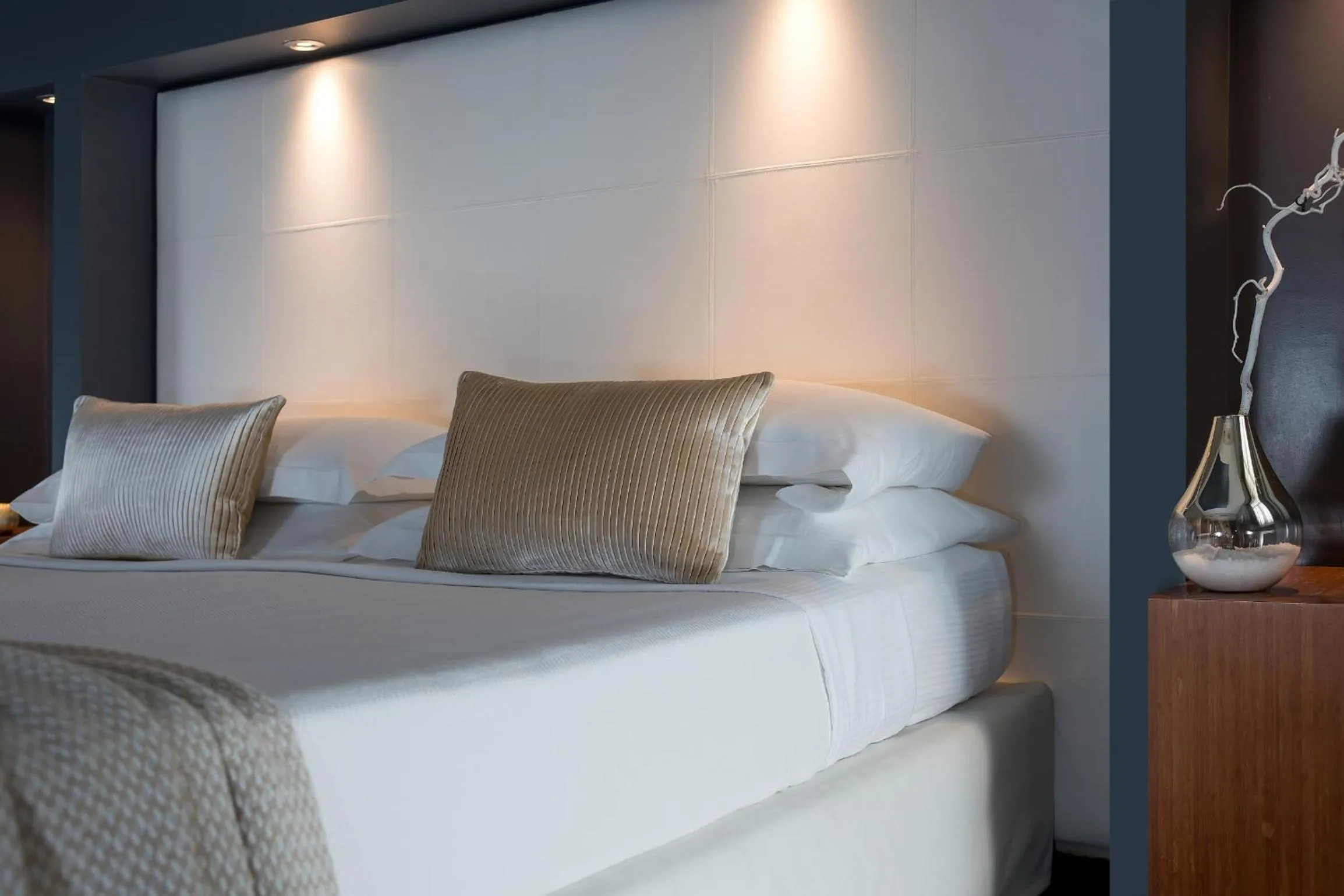 Decorative detail, Bed in Hotel Metropolis