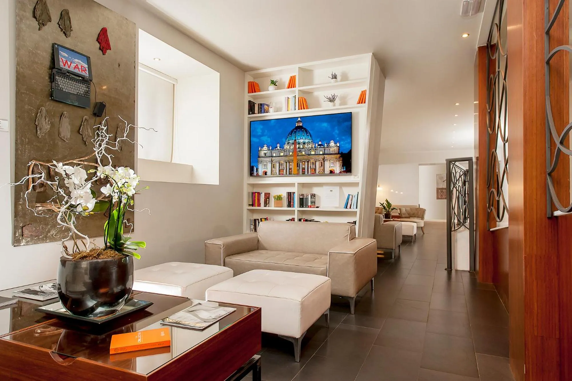 Seating area in Hotel Metropolis