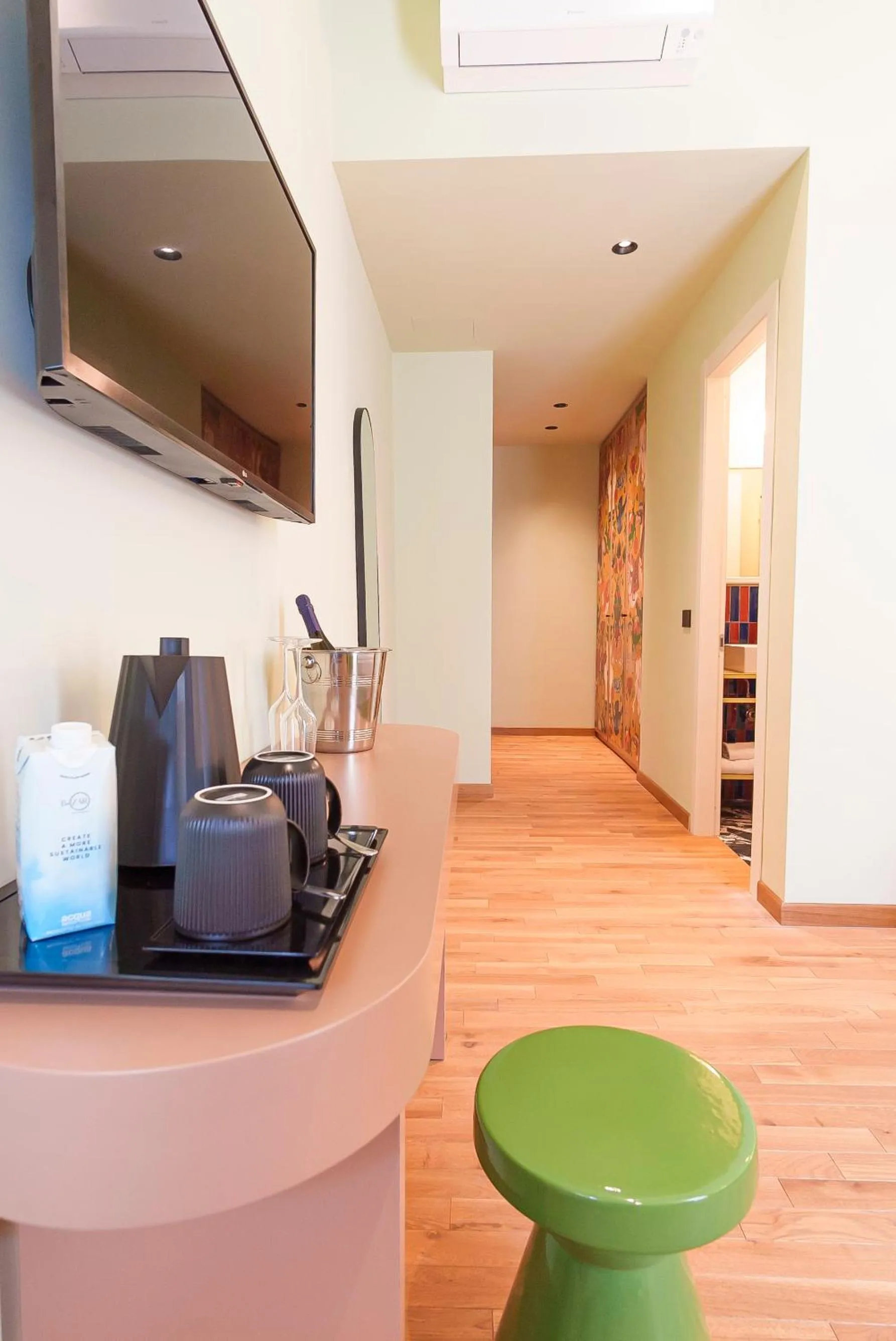 TV and multimedia in Hotel Marisa