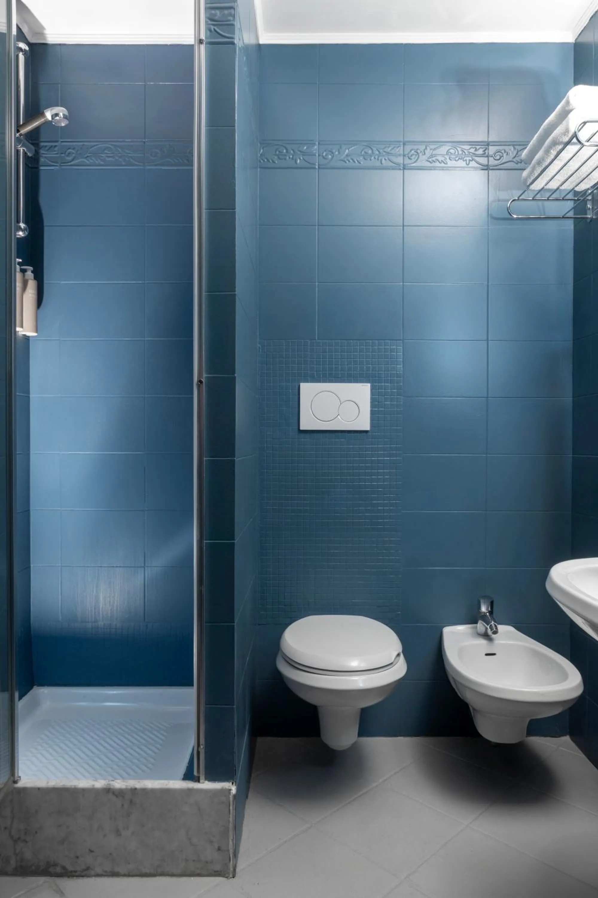 Bathroom in Hotel Marisa