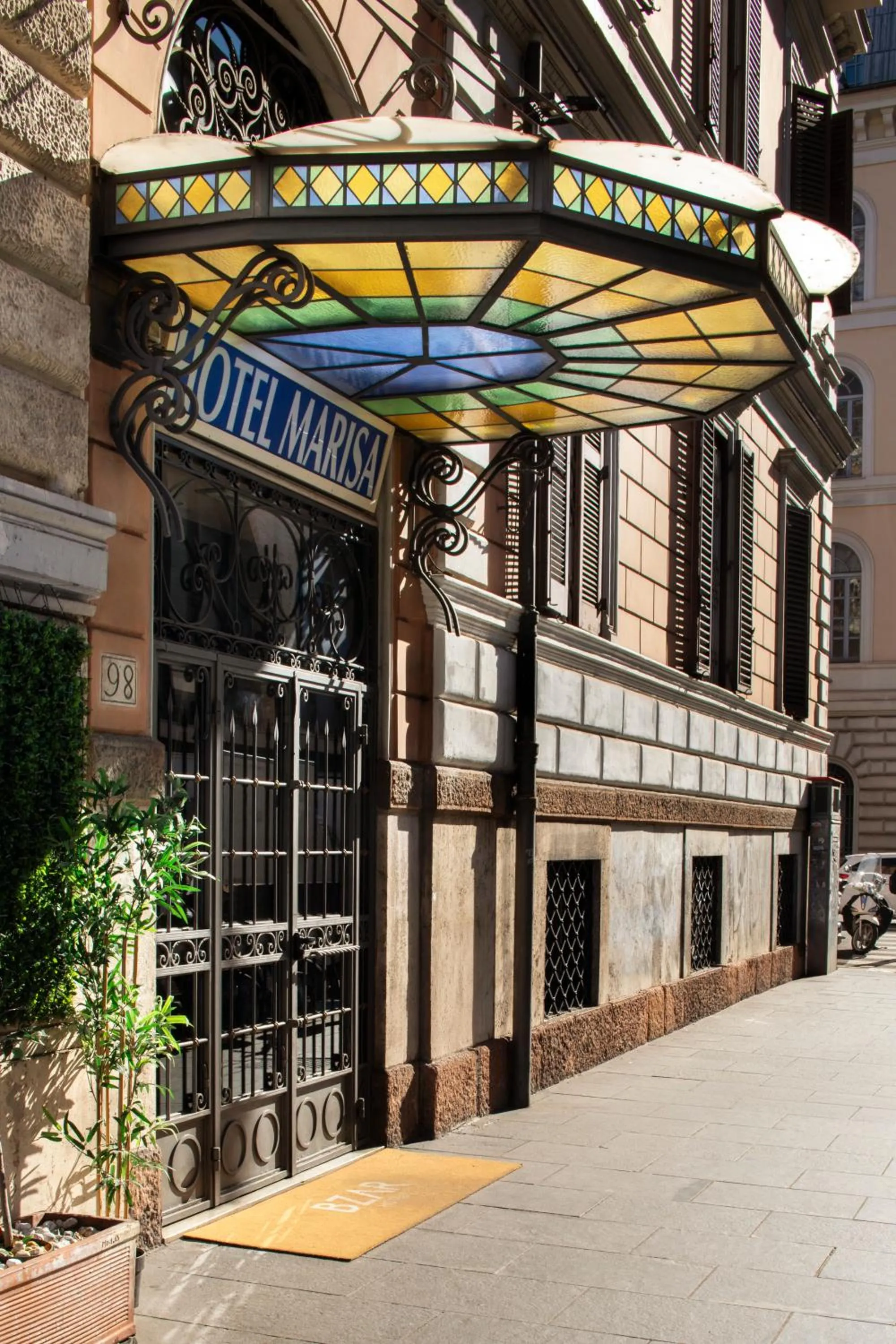 Property building in Hotel Marisa