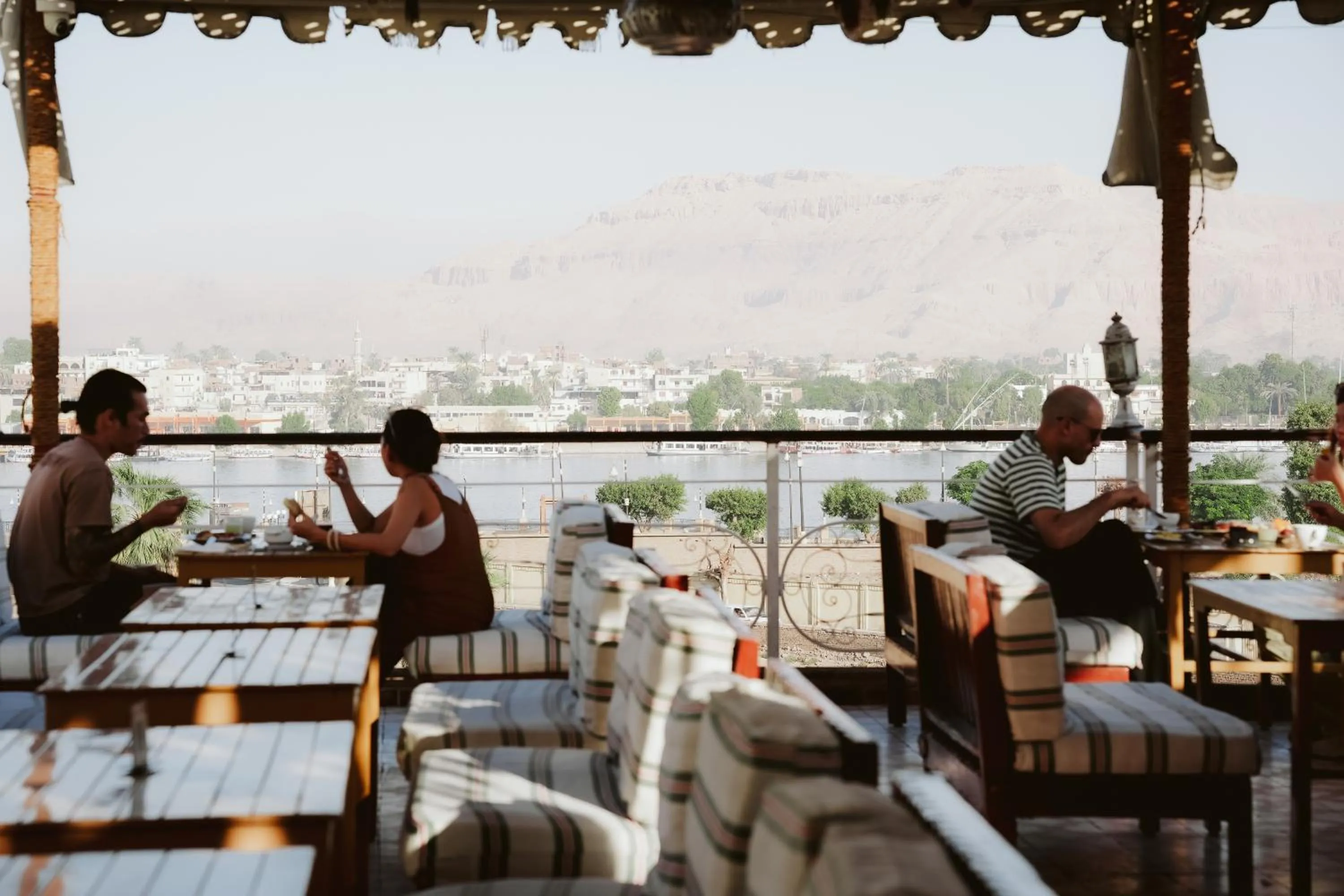 Restaurant/places to eat in Nefertiti Hotel Luxor