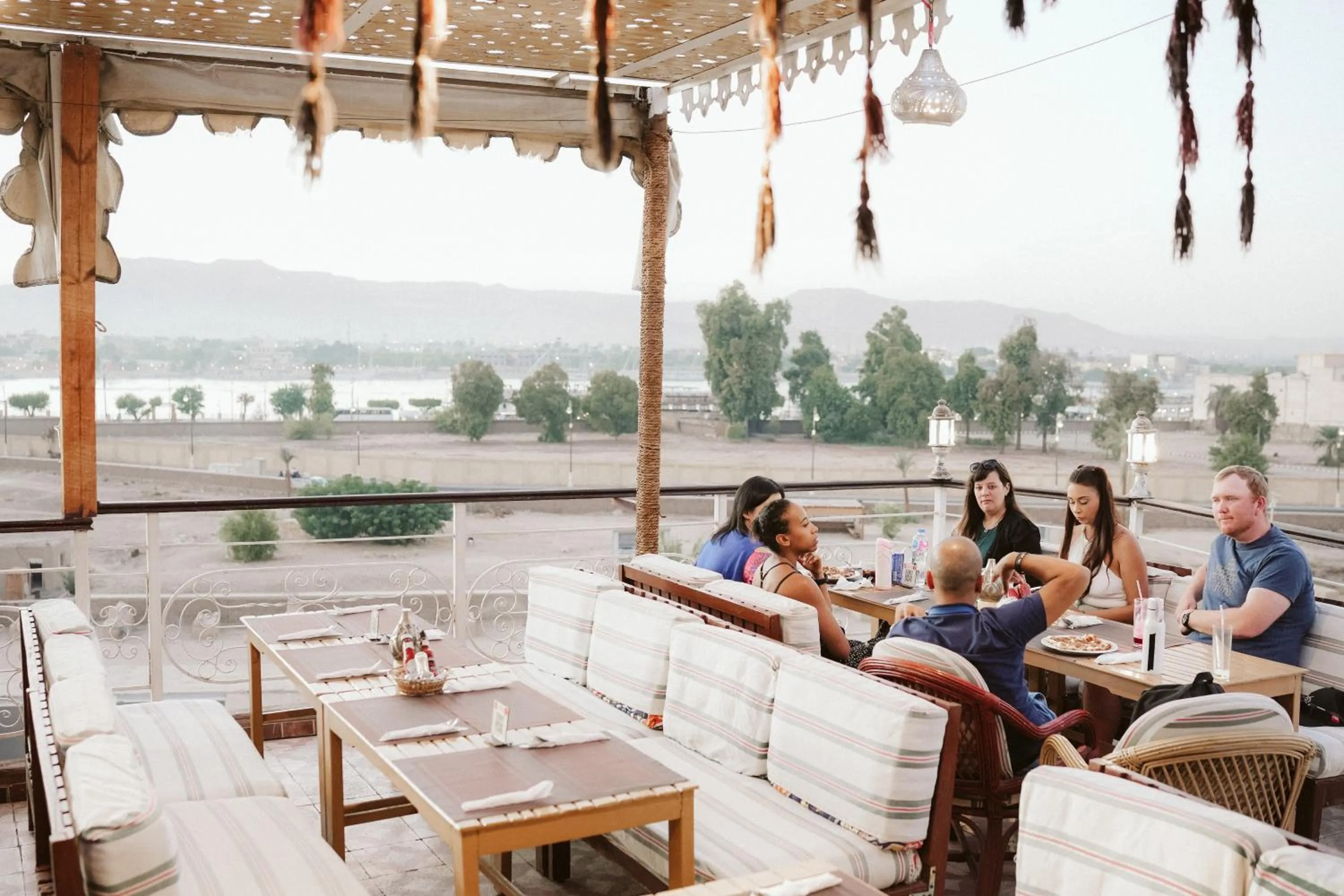 Restaurant/places to eat in Nefertiti Hotel Luxor