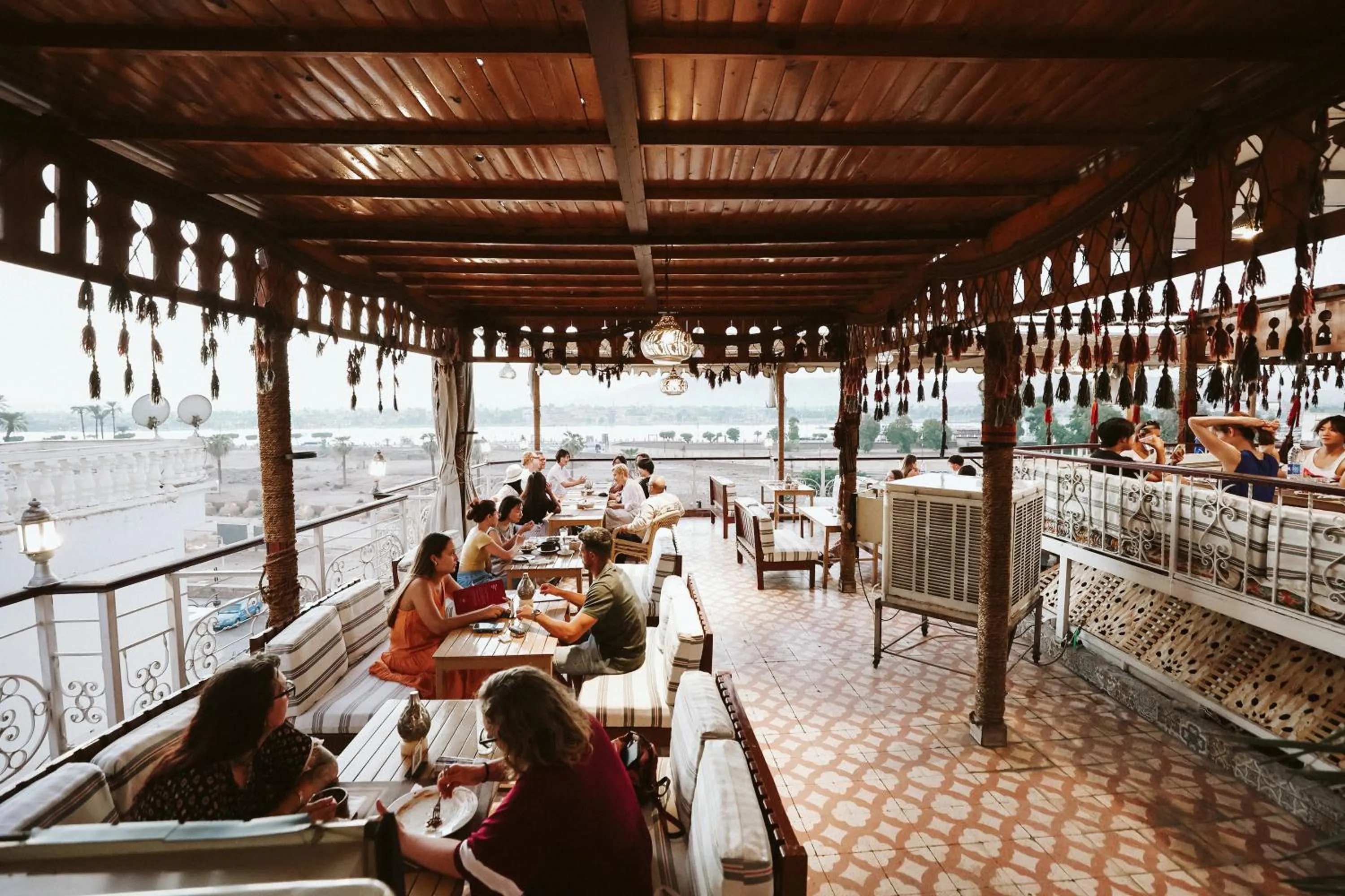 Restaurant/places to eat in Nefertiti Hotel Luxor