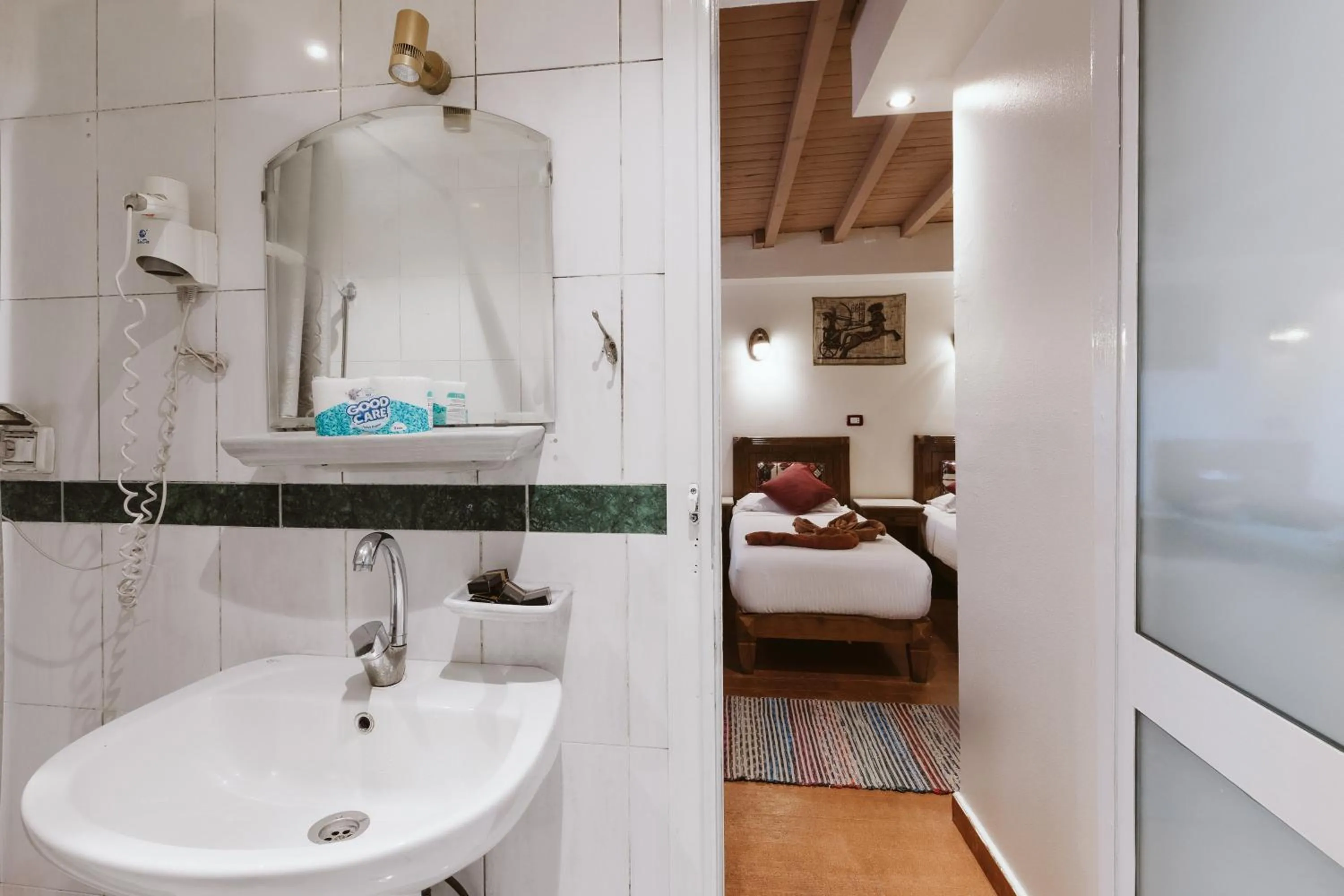 Bathroom, Bed in Nefertiti Hotel Luxor