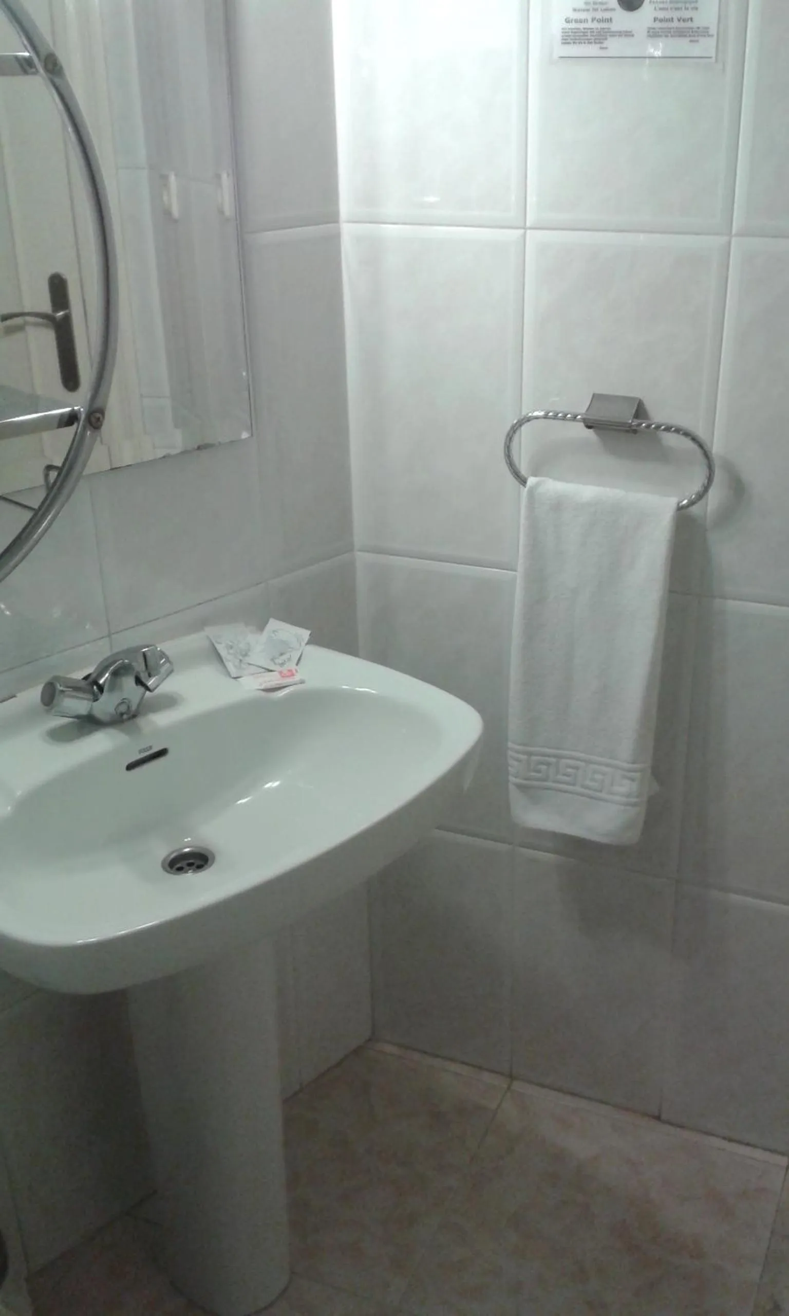 Bathroom in Hotel Cervantes