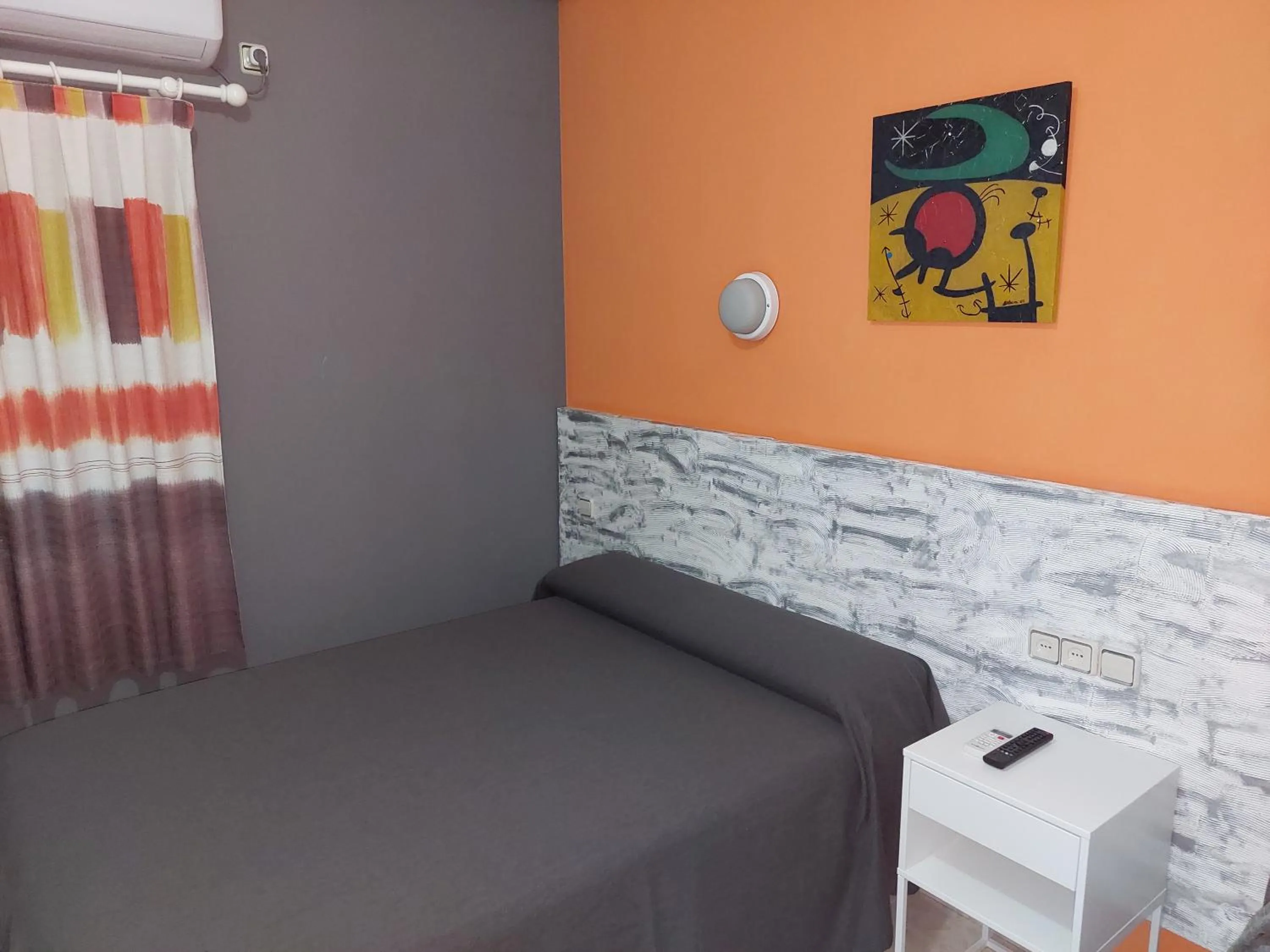 Bedroom, Bed in Hotel Cervantes