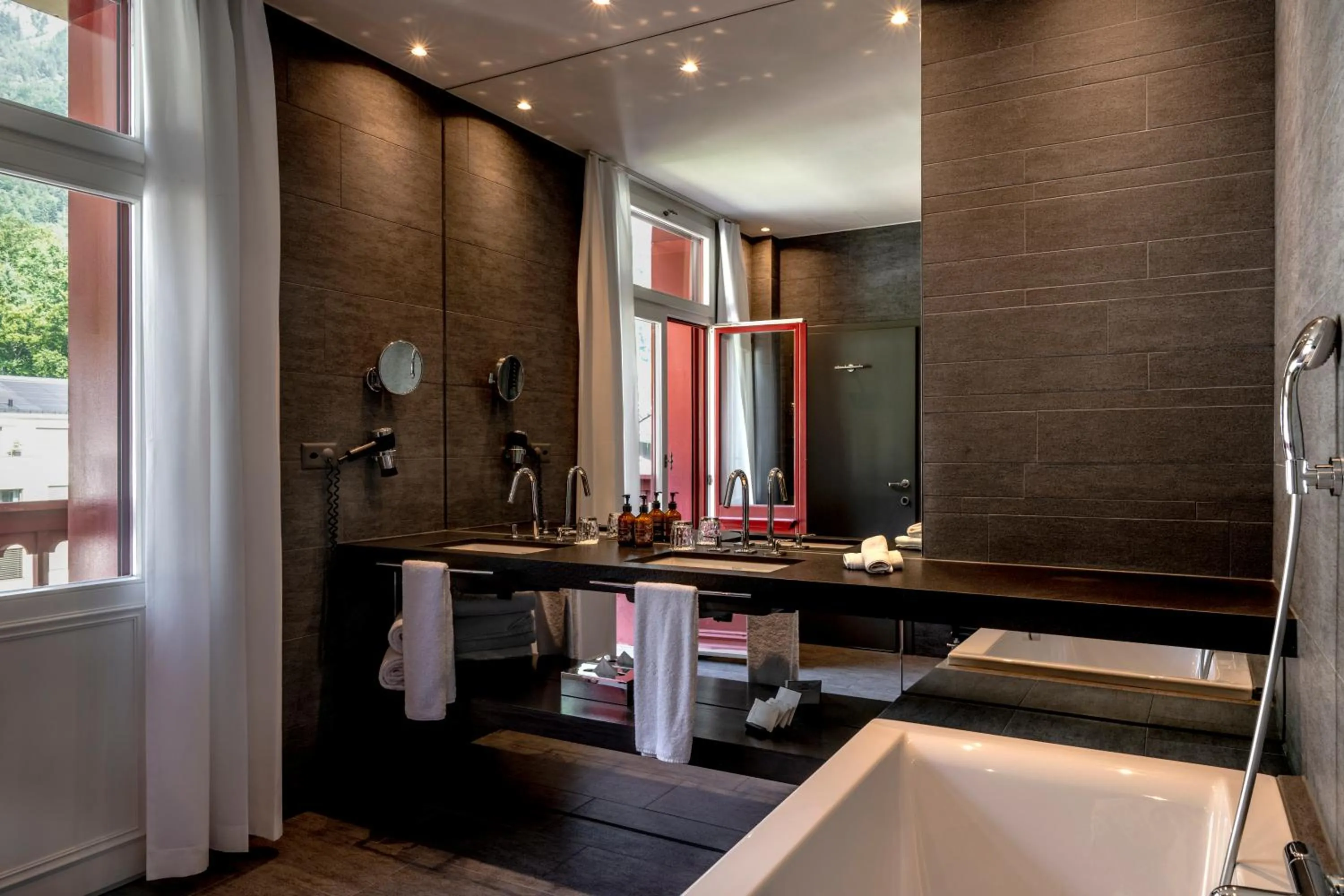 Hotel Vitznauerhof - Lifestyle Hideaway at Lake Lucerne